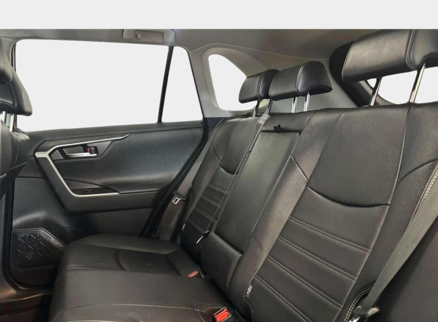 TOYOTA RAV4 2023 2,5 Hybrid Premium / Facelift /  ACC / Nahkaverhoilu / Sähköpenkit / Peruutuskamera / TULOSSA - 3,99 % KORKOTARJOUS TÄHÄN AUTOON - 31.5. ASTI! - 