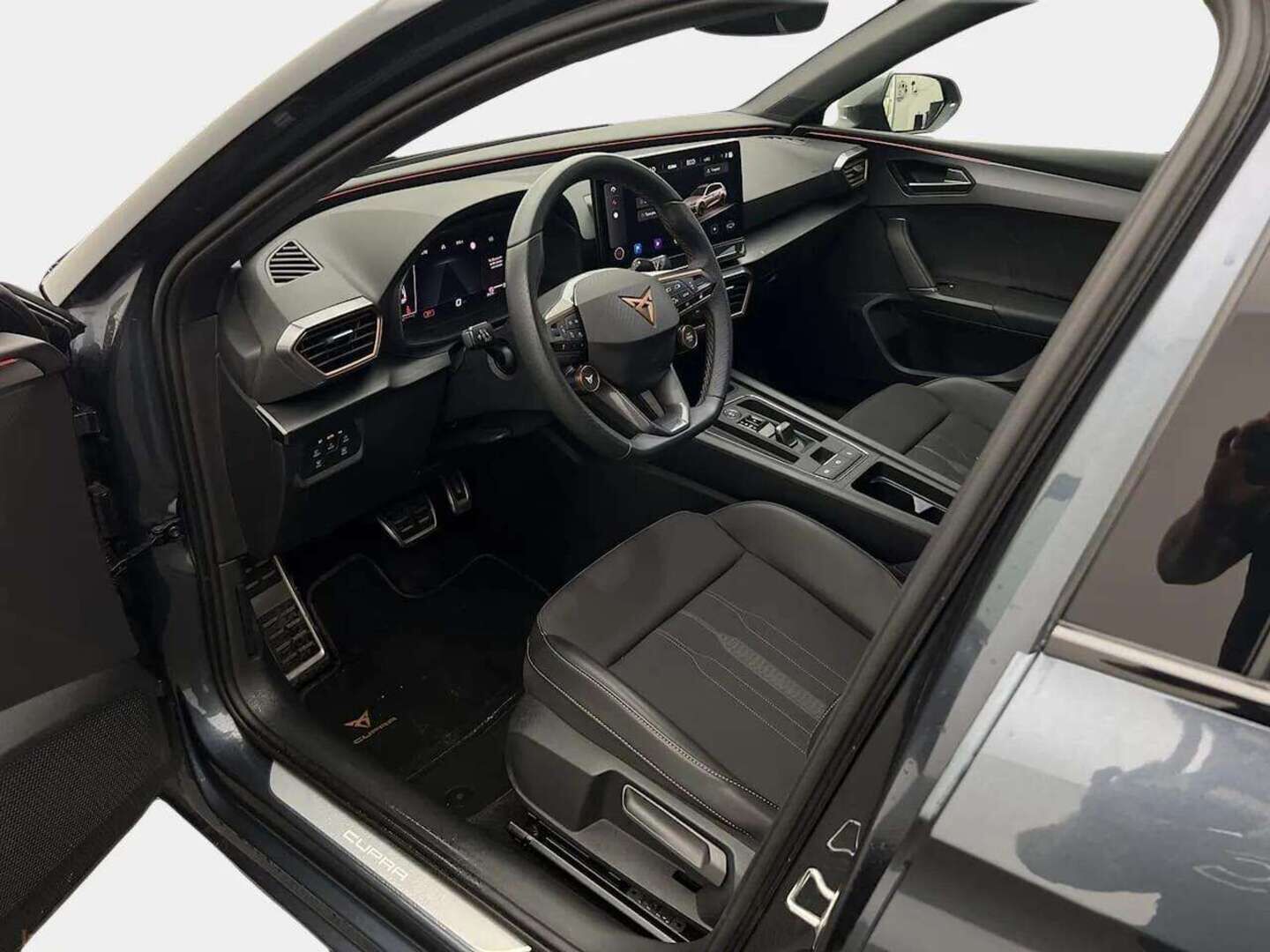 CUPRA LEON SPORTSTOURER 2024 VZ 1.4 PHEV 180 kW e-HYBRID DSG / Supersport / ACC /  Peruutuskamera / Navigointi / Vetokoukku / Jatkotakuu / TULOSSA - 3,99 % KORKOTARJOUS TÄHÄN AUTOON - 