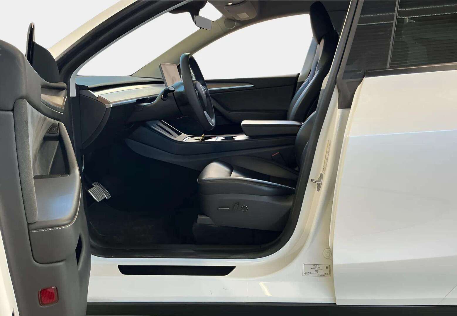 TESLA MODEL Y 2023 Performance - Vetokoukku