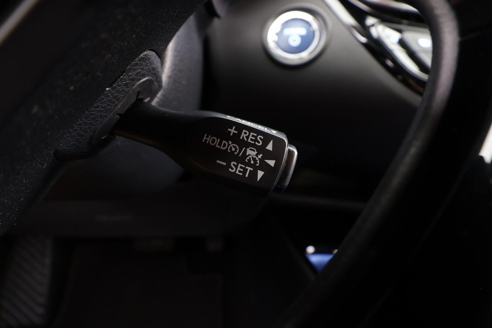 TOYOTA C-HR 2022 2,0 Hybrid Intense - | ACC | Puolinahat | P.kamera ja tutkat | Keyless | LED | Lane Assist | BSM | RCTA | Navi | Lämm. ratti | Aut. pitkät | Pysäköintiavustin | 