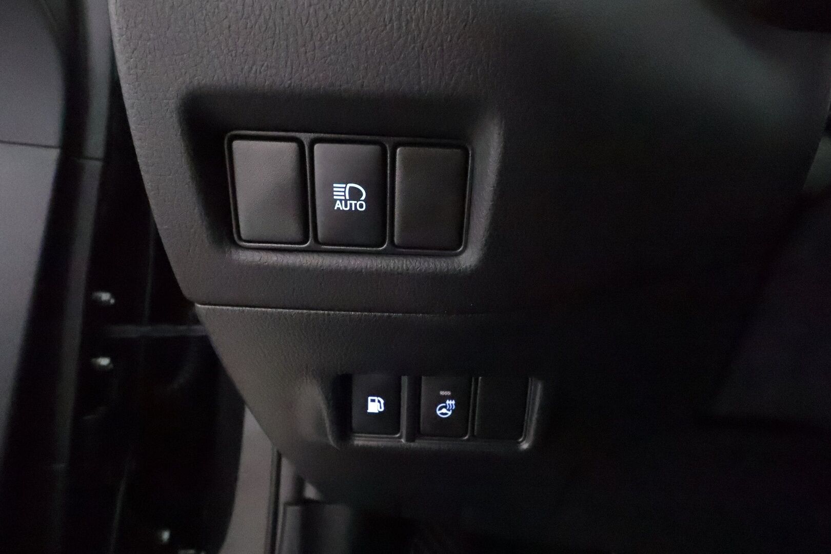 TOYOTA C-HR 2022 1,8 Hybrid Premium **ACC / JBL / P.kamera / Sähköpenkki / Navi / KeylessGo / Mustat nahat**