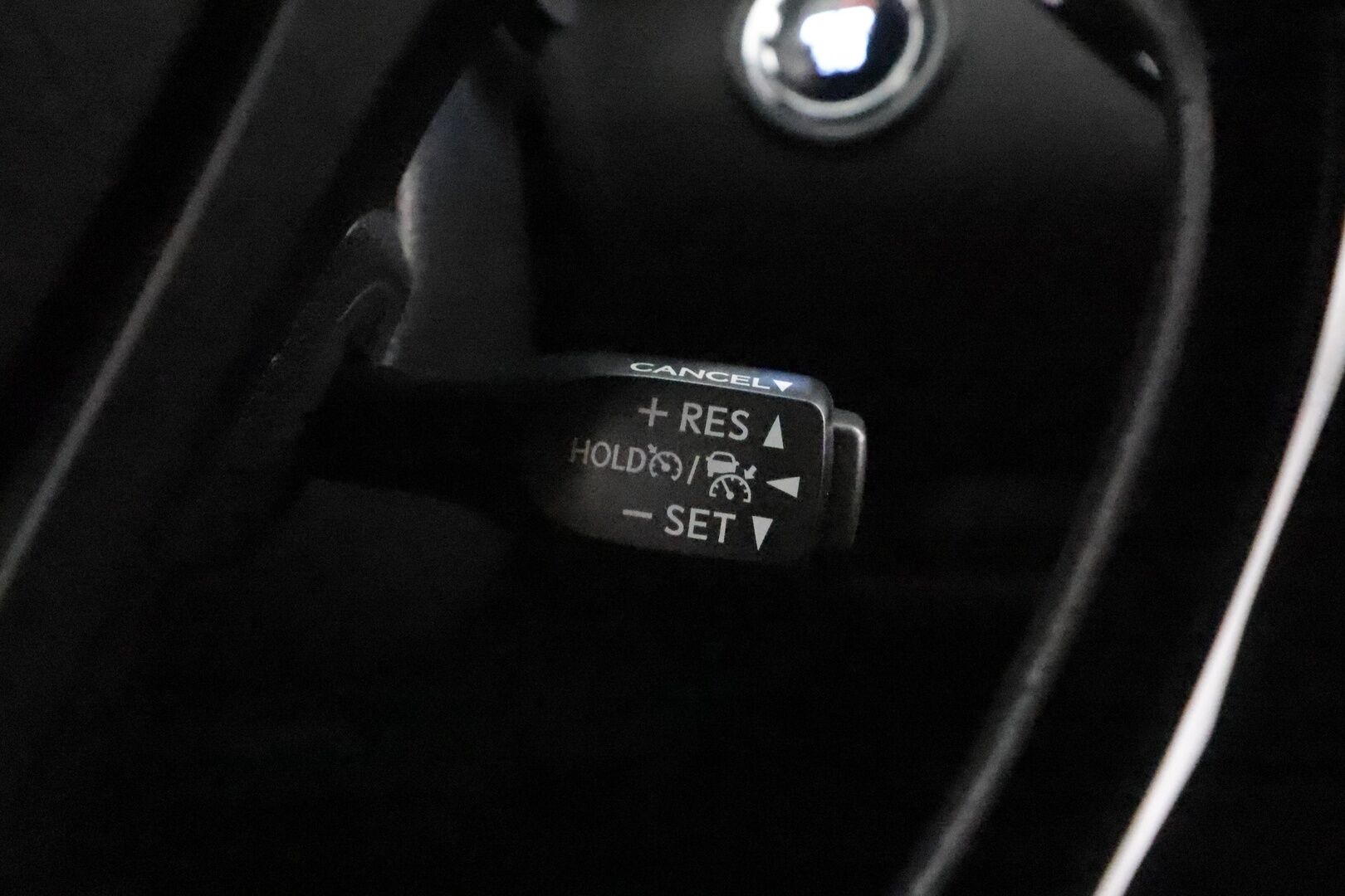 Toyota C-HR 2022 2,0 Hybrid GR Sport - | ACC | Koukku | JBL | Sähköpenkki | Nahka-alcantara | AFS-LED | P.kamera ja tutkat | LKA | BSM | Keyless | Navi | Apple & Android | Merkkihuollot | 