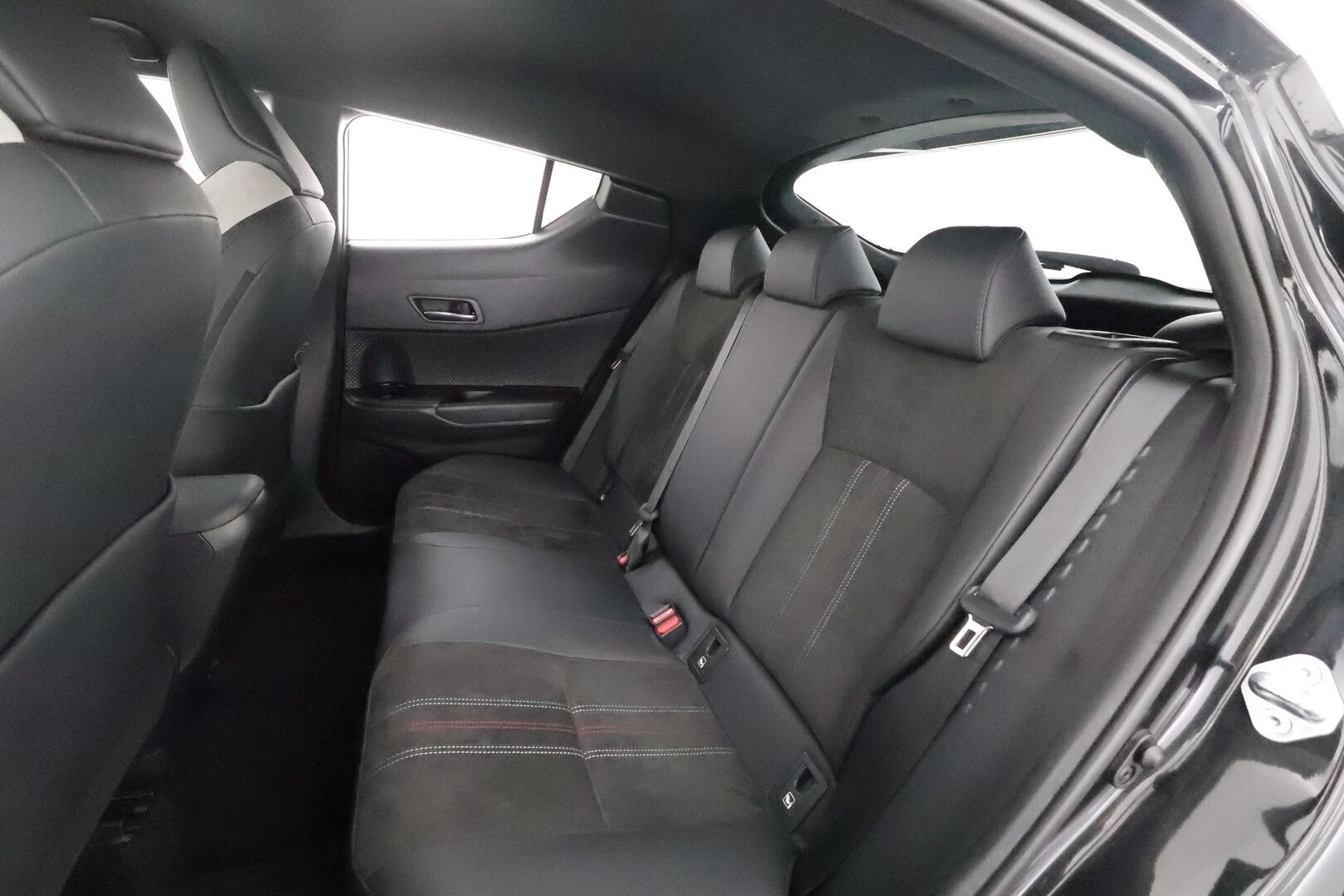 Toyota C-HR 2022 2,0 Hybrid GR Sport - | ACC | Koukku | JBL | Sähköpenkki | Nahka-alcantara | AFS-LED | P.kamera ja tutkat | LKA | BSM | Keyless | Navi | Apple & Android | Merkkihuollot | 