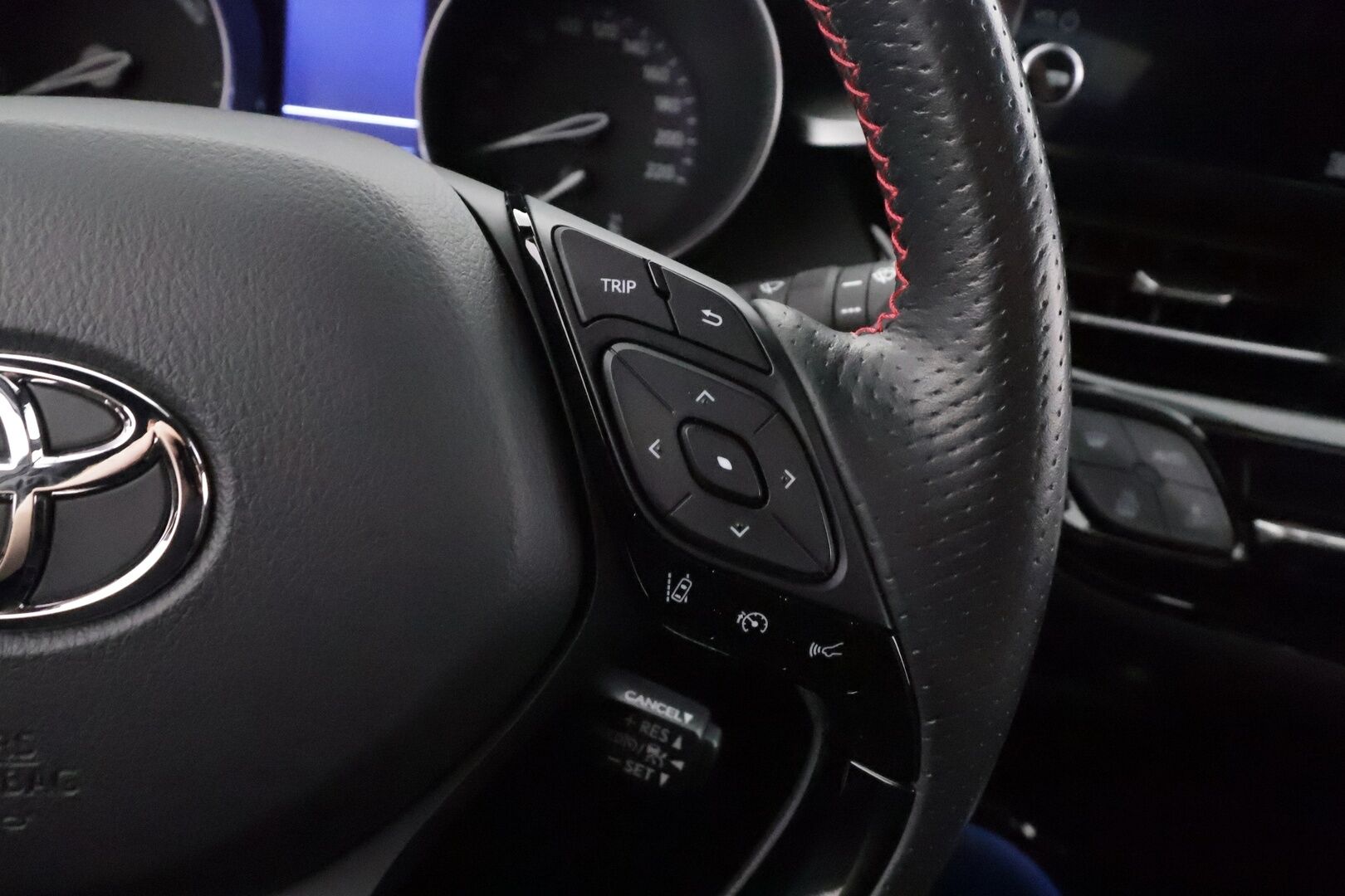 Toyota C-HR 2022 2,0 Hybrid GR Sport - | ACC | Koukku | JBL | Sähköpenkki | Nahka-alcantara | AFS-LED | P.kamera ja tutkat | LKA | BSM | Keyless | Navi | Apple & Android | Merkkihuollot | 