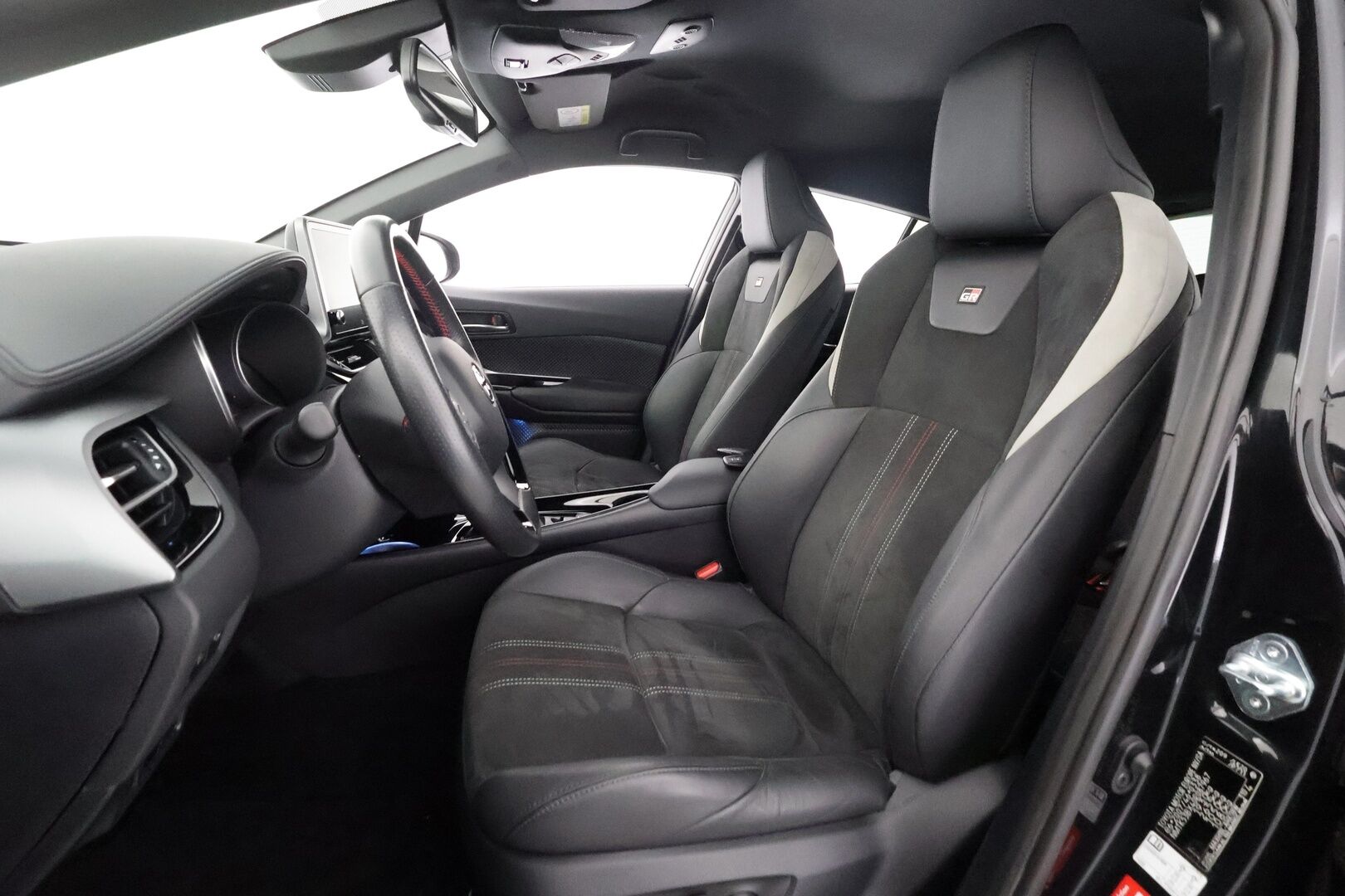 Toyota C-HR 2022 2,0 Hybrid GR Sport - | ACC | Koukku | JBL | Sähköpenkki | Nahka-alcantara | AFS-LED | P.kamera ja tutkat | LKA | BSM | Keyless | Navi | Apple & Android | Merkkihuollot | 