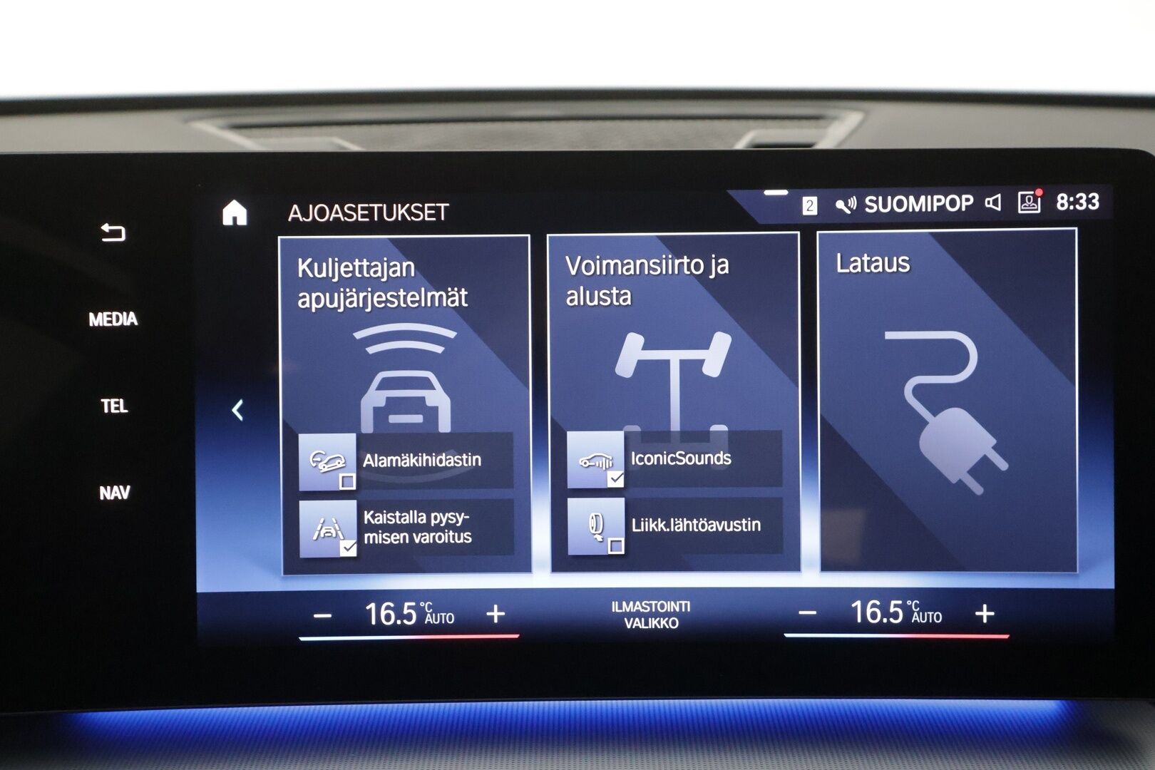 BMW IX1 2023 30 xDrive xLine - | ACC | Koukku | Lisälämmitin | Widescreen | Adapt LED | Comfort access | P.Kamera | Nahat | Merkkihuollettu | Kahdet Renkaat |
