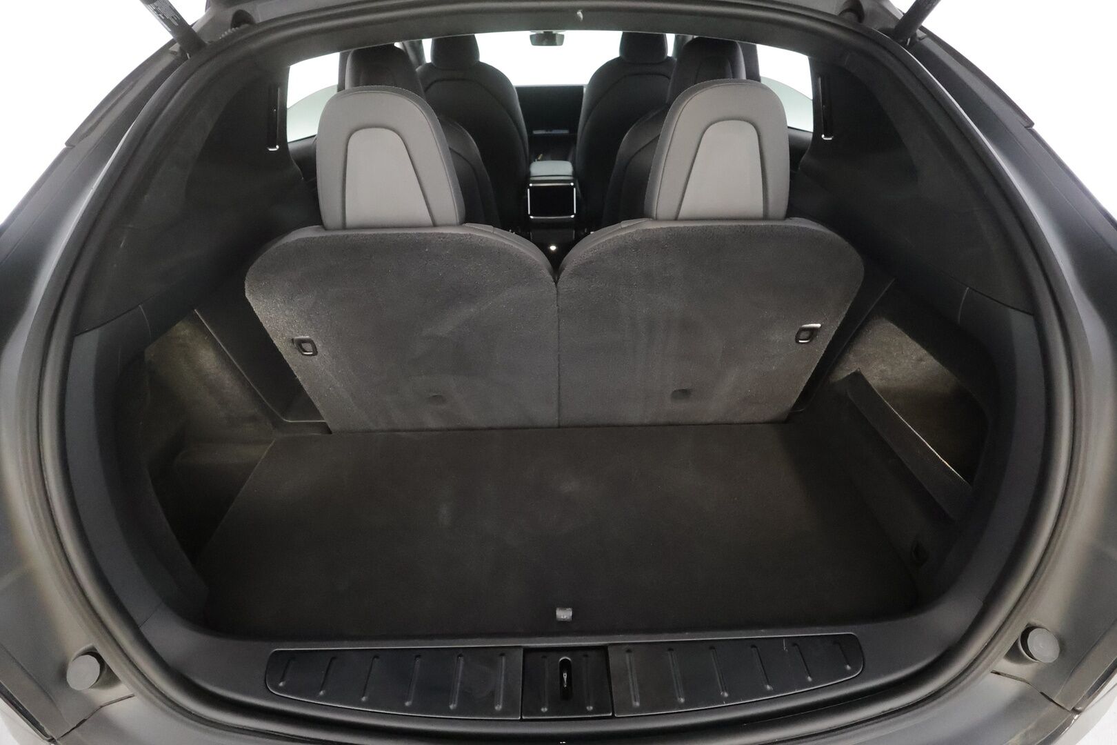 TESLA MODEL X 2023 Long Range 6-P - | ILP | Koukku | ACC | Ilmastoitu Muistipenkki | P.Kamera | Premium Audio | Ilma-alusta | LED | Navi | Kaistavahti | Keyless | Kahdet renkaat | 2x Latauskaapelit |