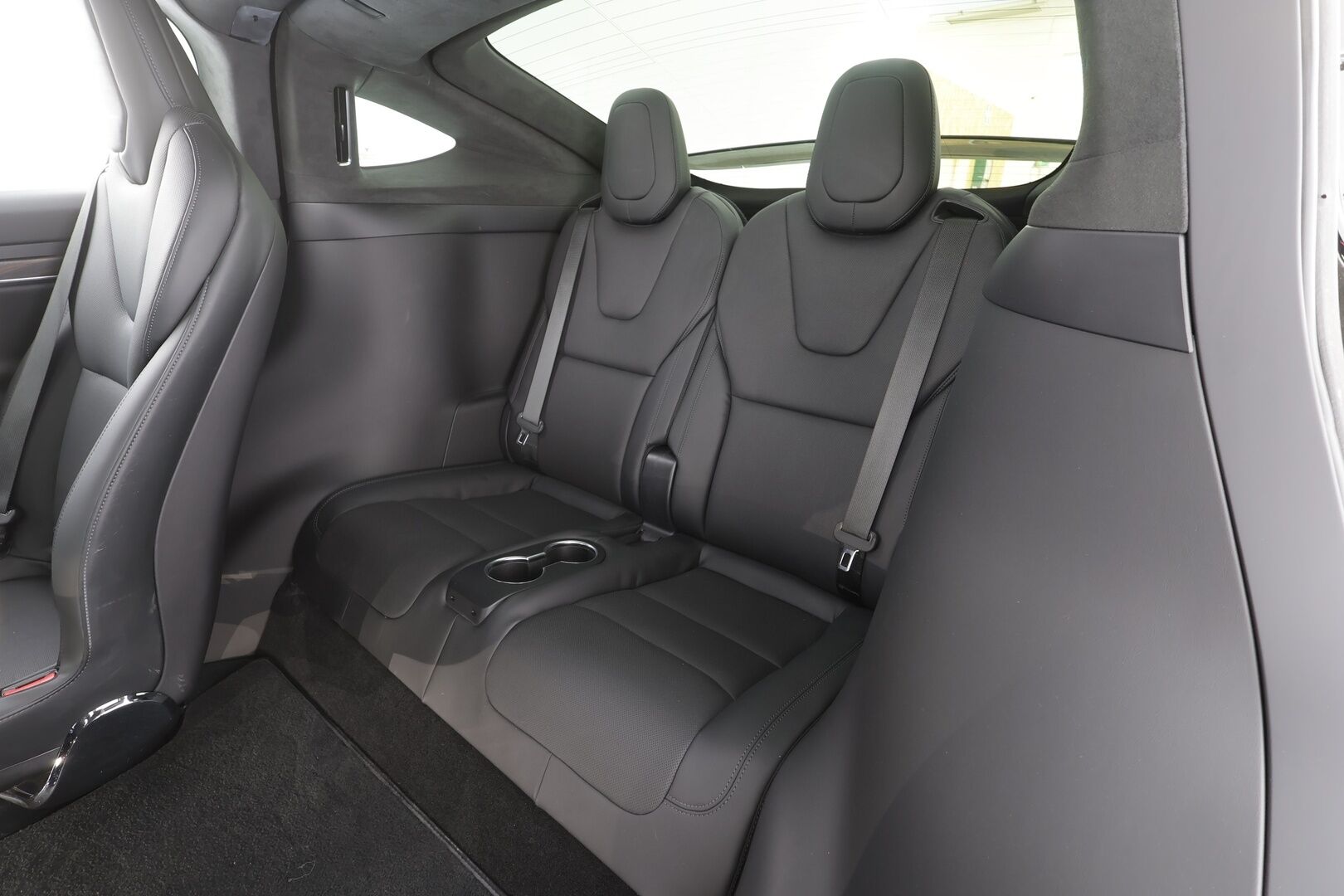 TESLA MODEL X 2023 Long Range 6-P - | ILP | Koukku | ACC | Ilmastoitu Muistipenkki | P.Kamera | Premium Audio | Ilma-alusta | LED | Navi | Kaistavahti | Keyless | Kahdet renkaat | 2x Latauskaapelit |