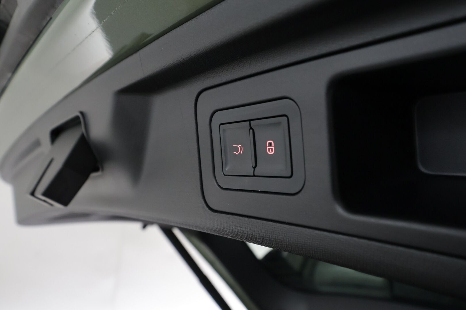 BYD Atto 3 2024 Design - | ACC | ILP | Panorama | 360° | Sähköpenkit | Nahkaverhoilu | Ambient light | Keyless | LED | Lane Assist | BSM | Apple & Android | 2x renkaat aluin | 