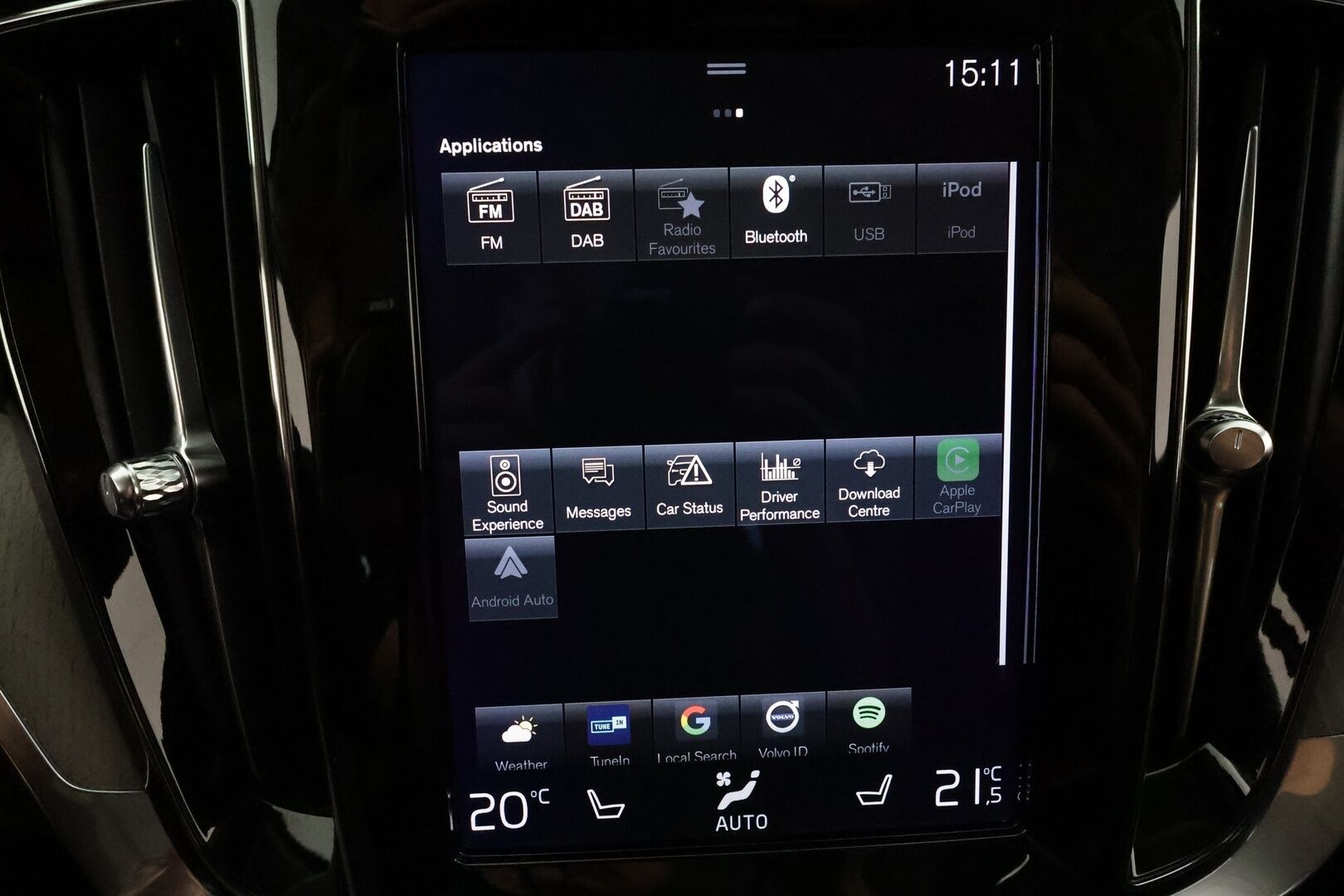 Volvo V60 CROSS COUNTRY 2022 B4 AWD D-MHEV advanced aut ** Sporttinahat / HUD / Harman&Kardon / 360 / TULOSSA - 3,99 % KORKOTARJOUS TÄHÄN AUTOON - 31.5. ASTI! - Adapt.vakkari / Webasto / Muistipenkit / Koukku