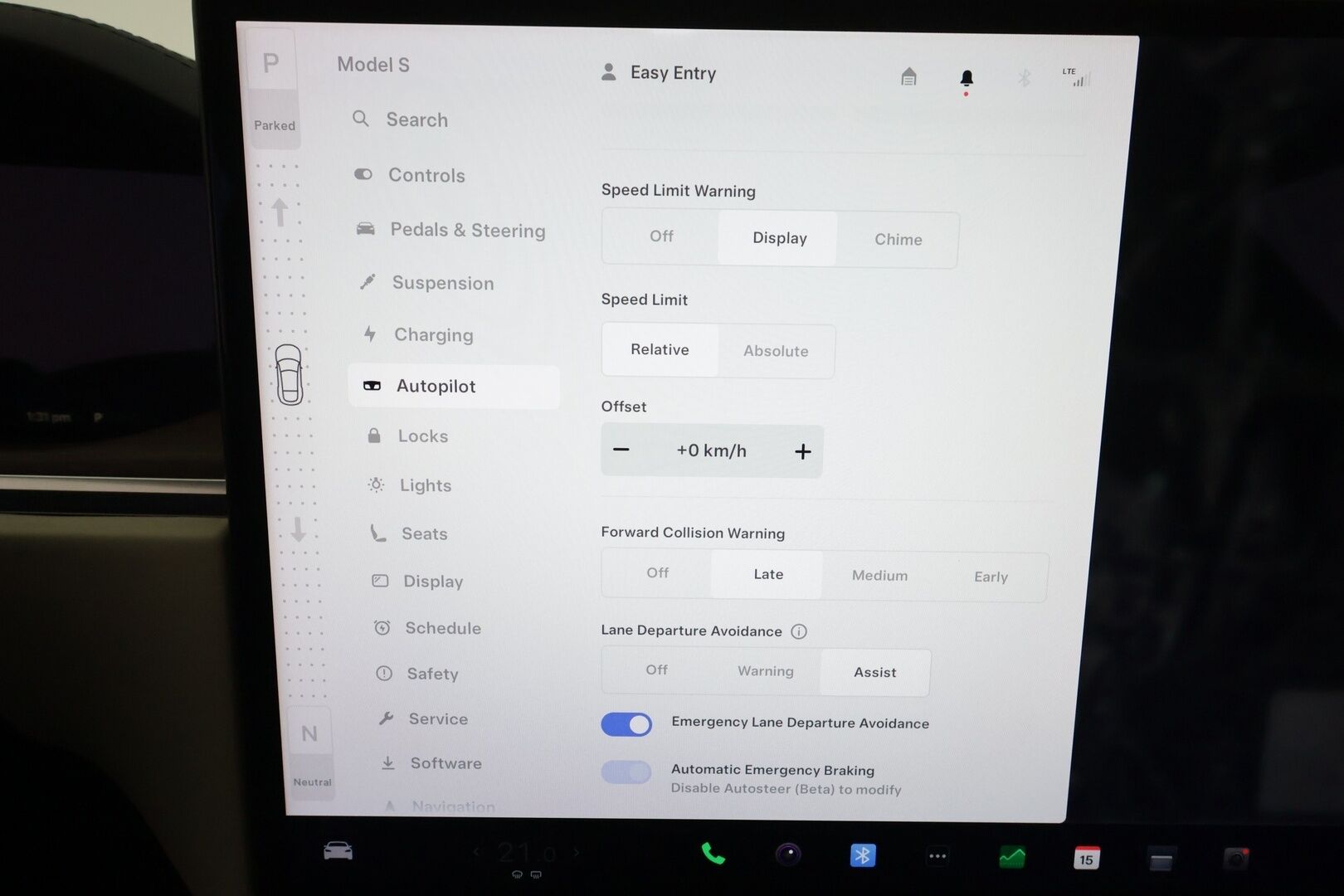 TESLA MODEL S 2023 Long Range *Koukku / Lasikatto /  ILP / ACC / Matrix-LED / P.kamera / Ilmastoitu Muistipenkki / Navi / Kaistavahti* - 2x Latauskaapelit