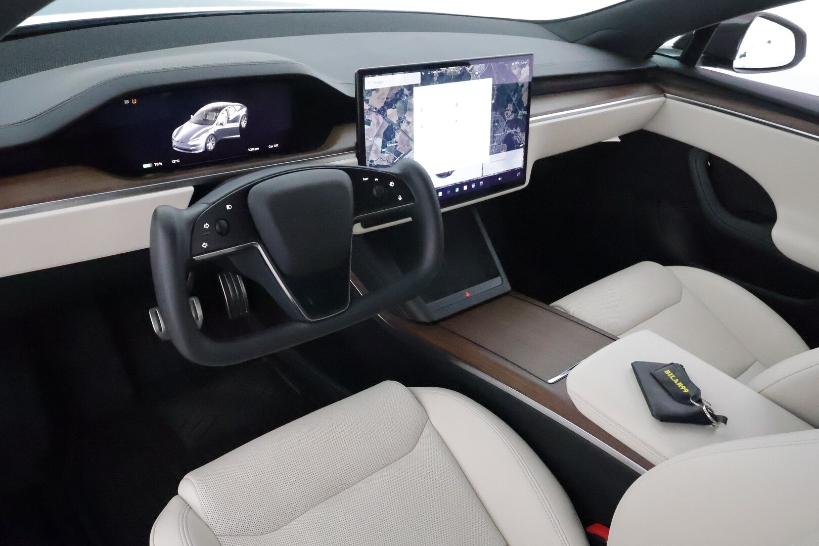TESLA MODEL S 2023 Long Range *Koukku / Lasikatto /  ILP / ACC / Matrix-LED / P.kamera / Ilmastoitu Muistipenkki / Navi / Kaistavahti* - 2x Latauskaapelit