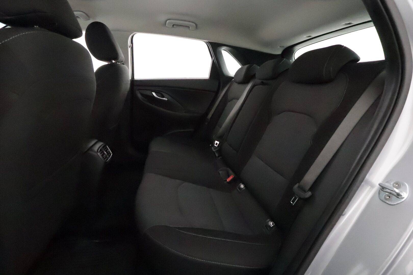 HYUNDAI I30 2022 1,0 T-GDI 120 hv Comfort **LED / P.Kamera / Kaistavahti / Katveavustin / Apple&Android / KeylessGO - Kahdet Renkaat