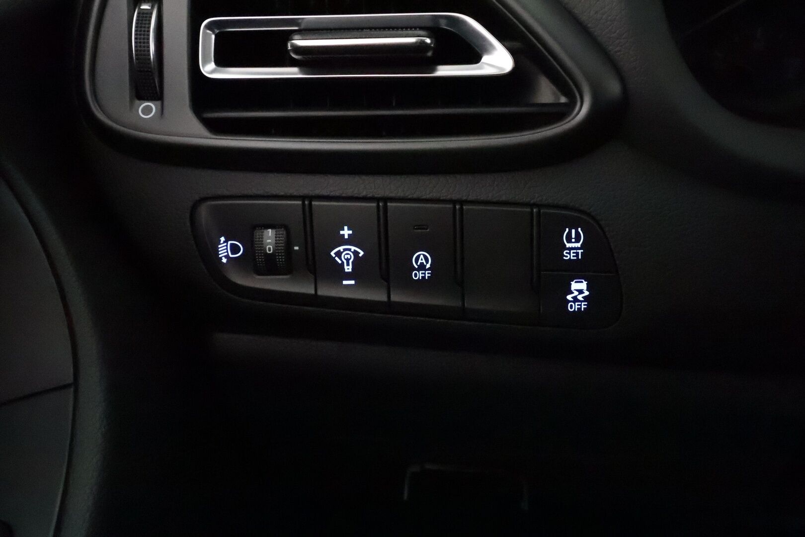 HYUNDAI I30 2022 1,0 T-GDI 120 hv Comfort **LED / P.Kamera / Kaistavahti / Katveavustin / Apple&Android / KeylessGO - Kahdet Renkaat