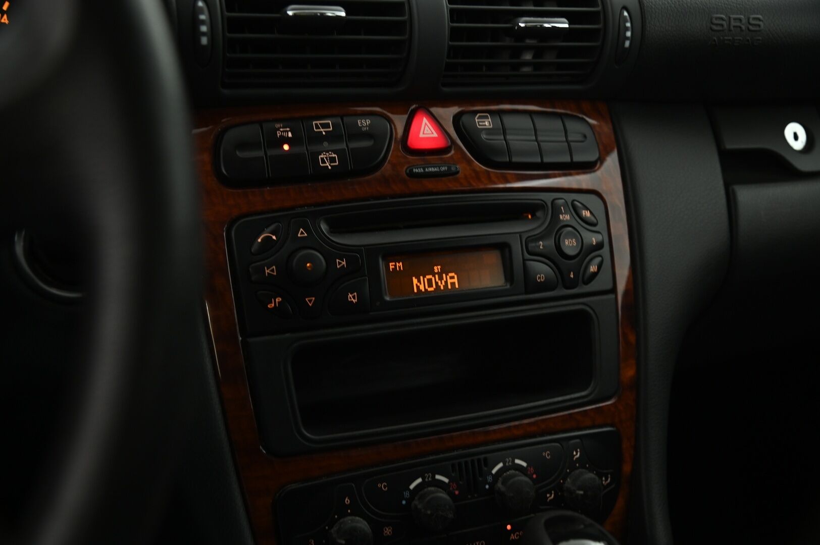 Mercedes-Benz C 2003 C 200 CDI *MYYDÄÄN HUUTOKAUPAT.COM*