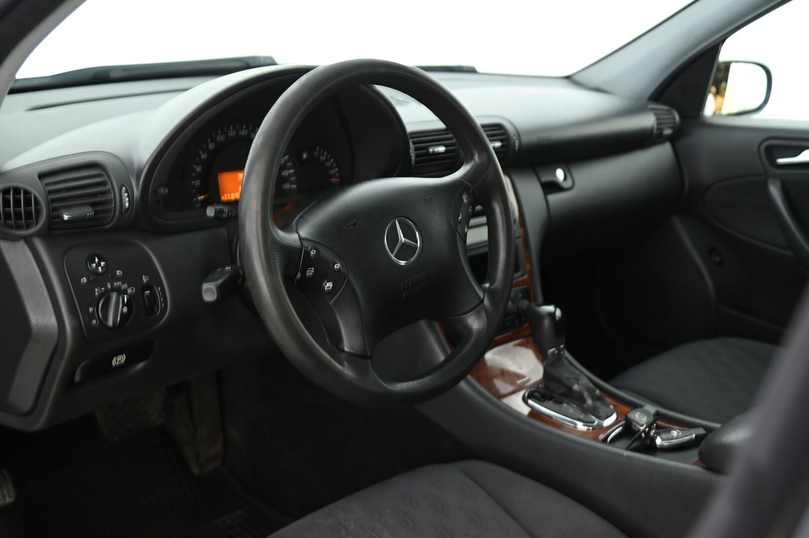 Mercedes-Benz C 2003 C 200 CDI *MYYDÄÄN HUUTOKAUPAT.COM*