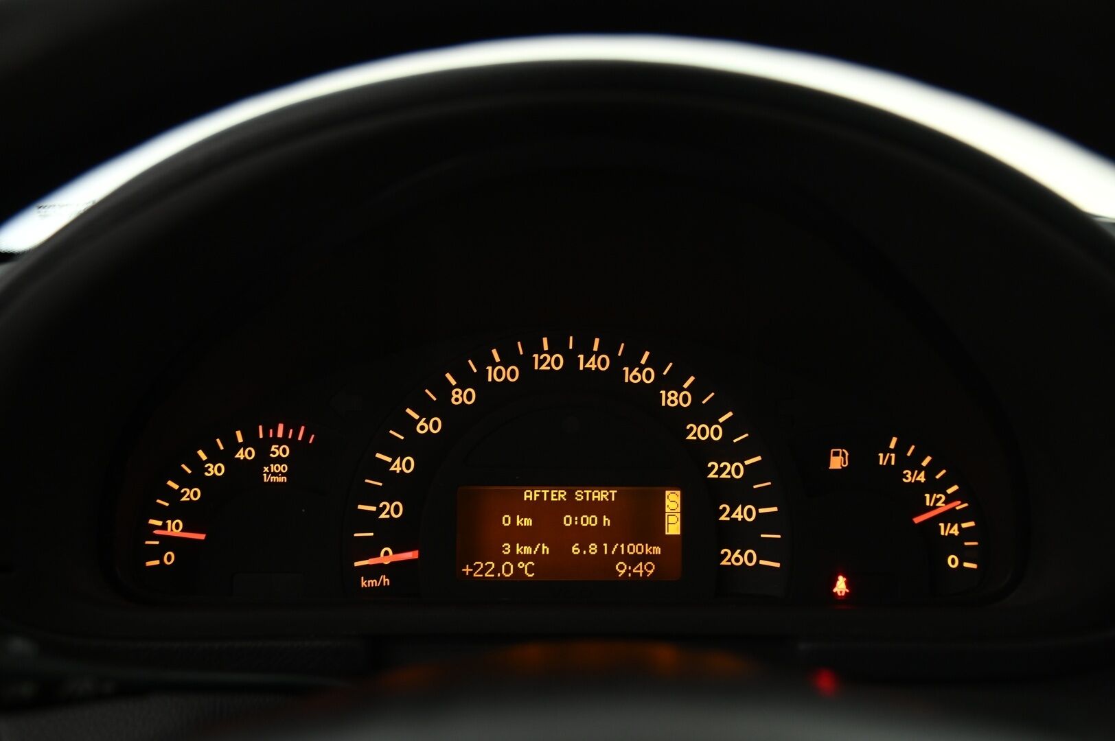 Mercedes-Benz C 2003 C 200 CDI *MYYDÄÄN HUUTOKAUPAT.COM*