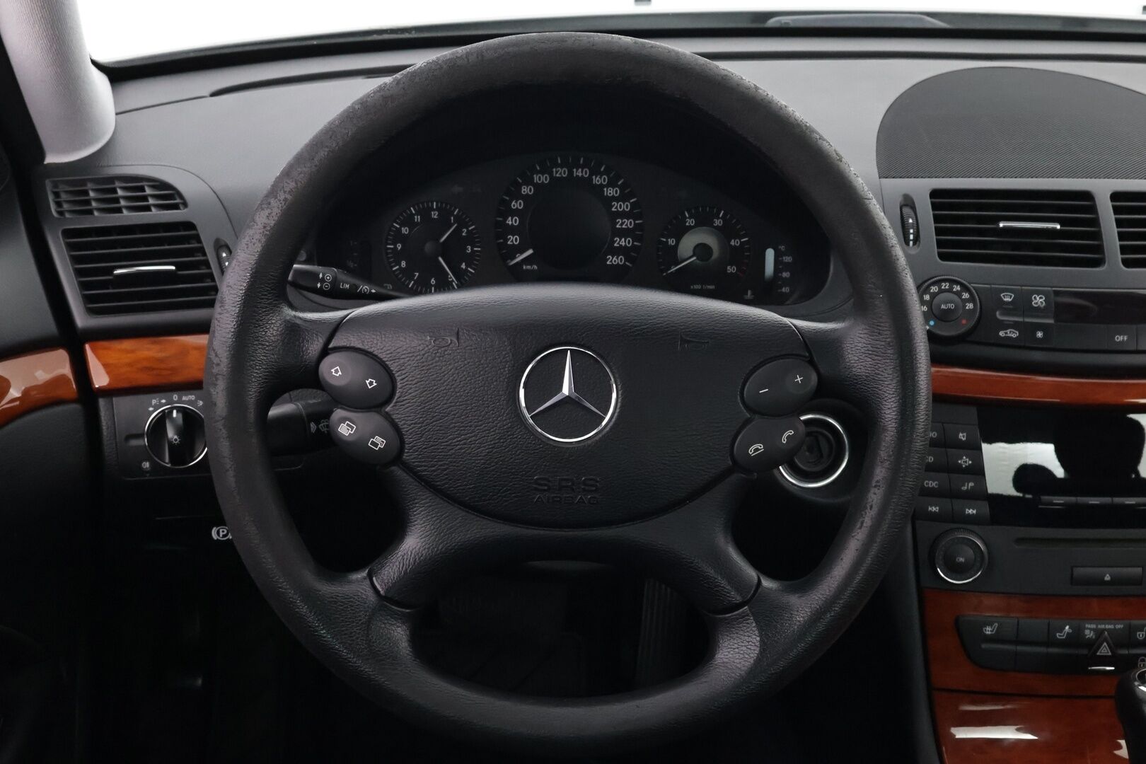 Mercedes-Benz E 2006 280 CDI 4Matic Facelift aut - Suomiauto | Vakkari | Lohko&Sisäpistoke | Aut.Ilmastointi | 2x Renkaat Aluvantein | Myydään tuoreella leimalla!