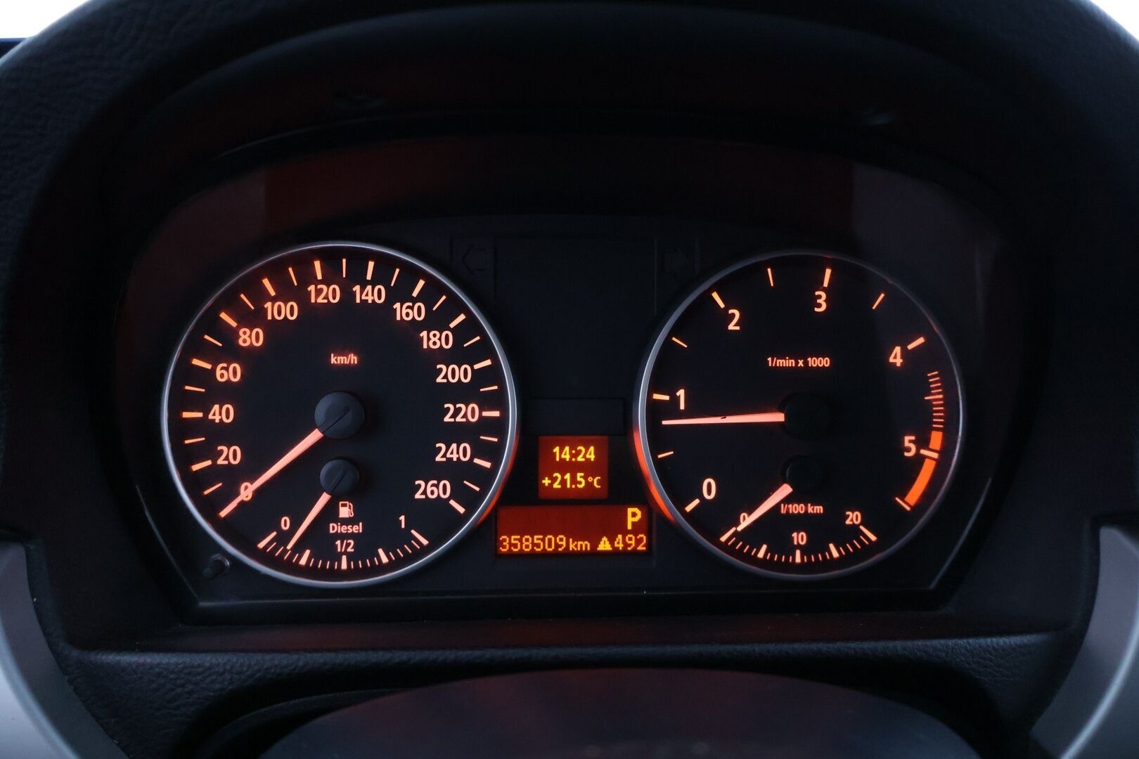 BMW 320 2006 4D 320D SEDAN AUTOMATIC-VC31/276 * MYYDÄÄN HUUTOKAUPAT.COM *