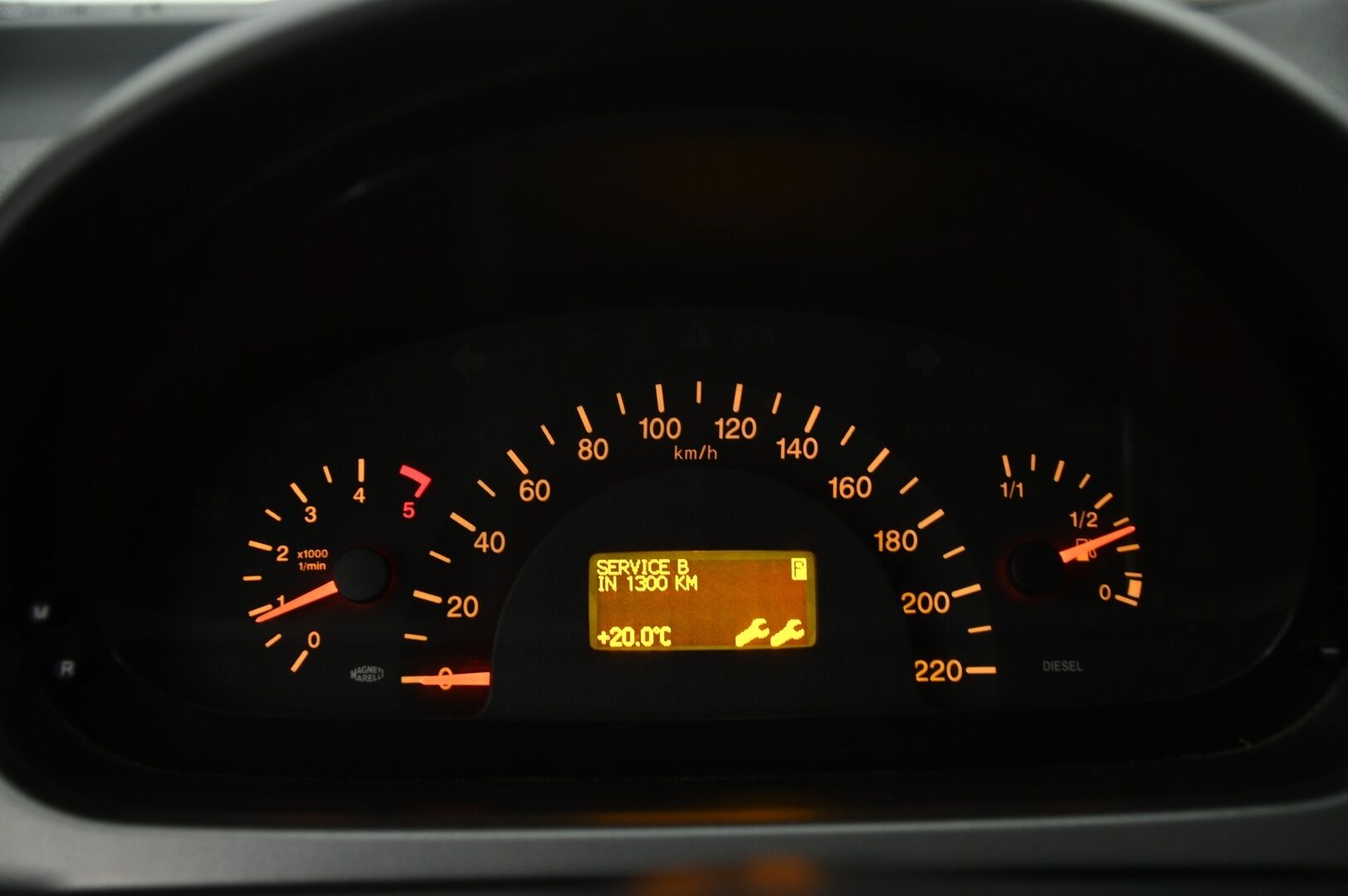 Mercedes-Benz Vito 2004 4D VITO KOMBI 115 CDI AUTOMATIC *Myydään huutokaupat.com*