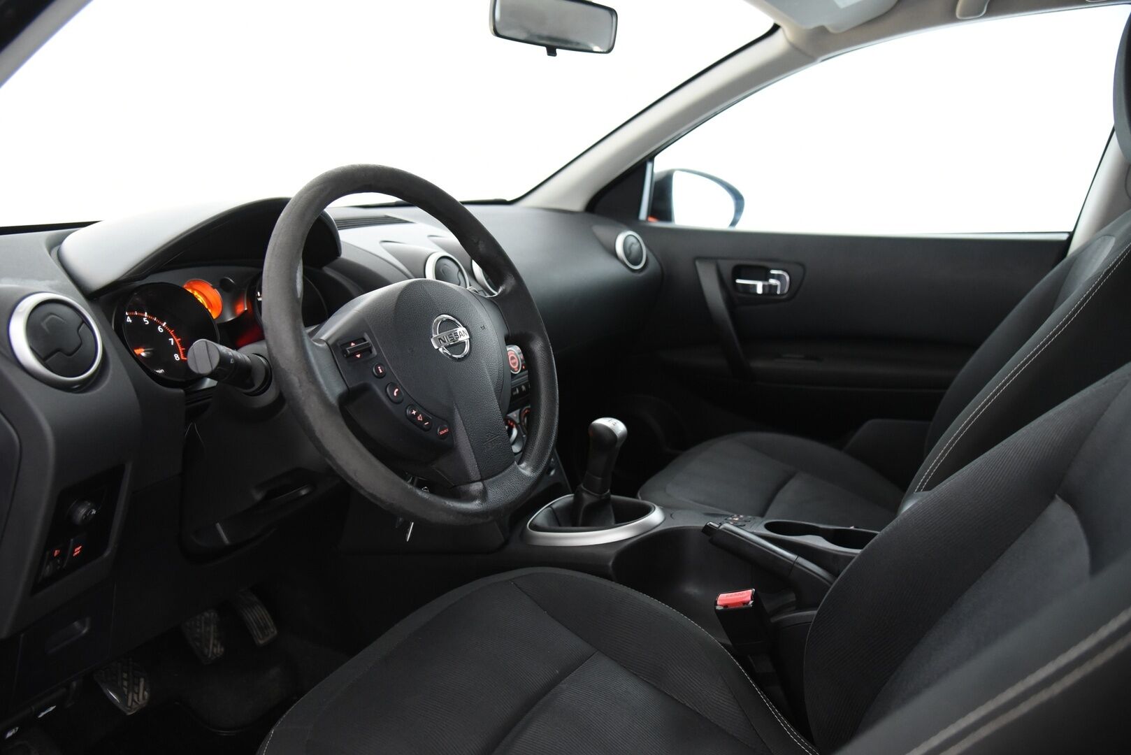 Nissan Qashqai 2009 1,6 Visia 5MT 4x2 - *AUTO MYYDÄÄN HUUTOKAUPAT:COMISSA*