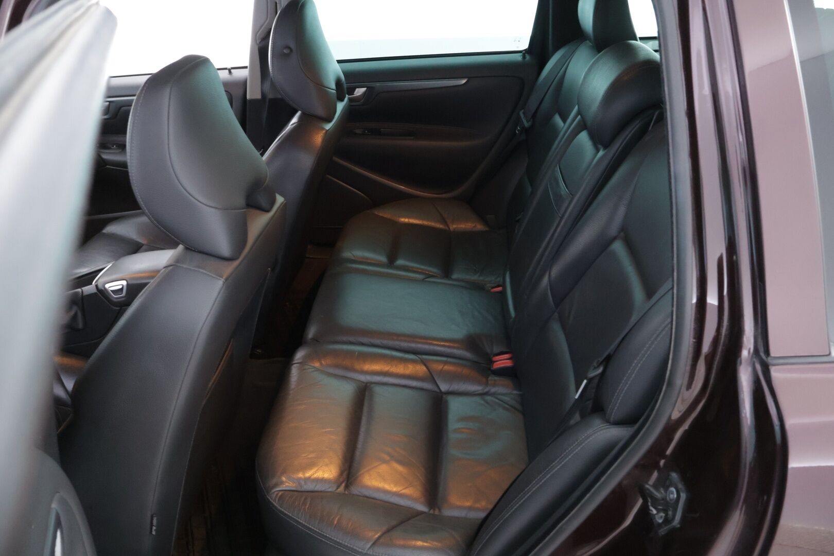 Volvo V70 2006 D5 AWD - YritysOutlet - Myydään vain yrityksille - – Tämä auto myydään YritysOutlet -valikoimasta vain yritykselle