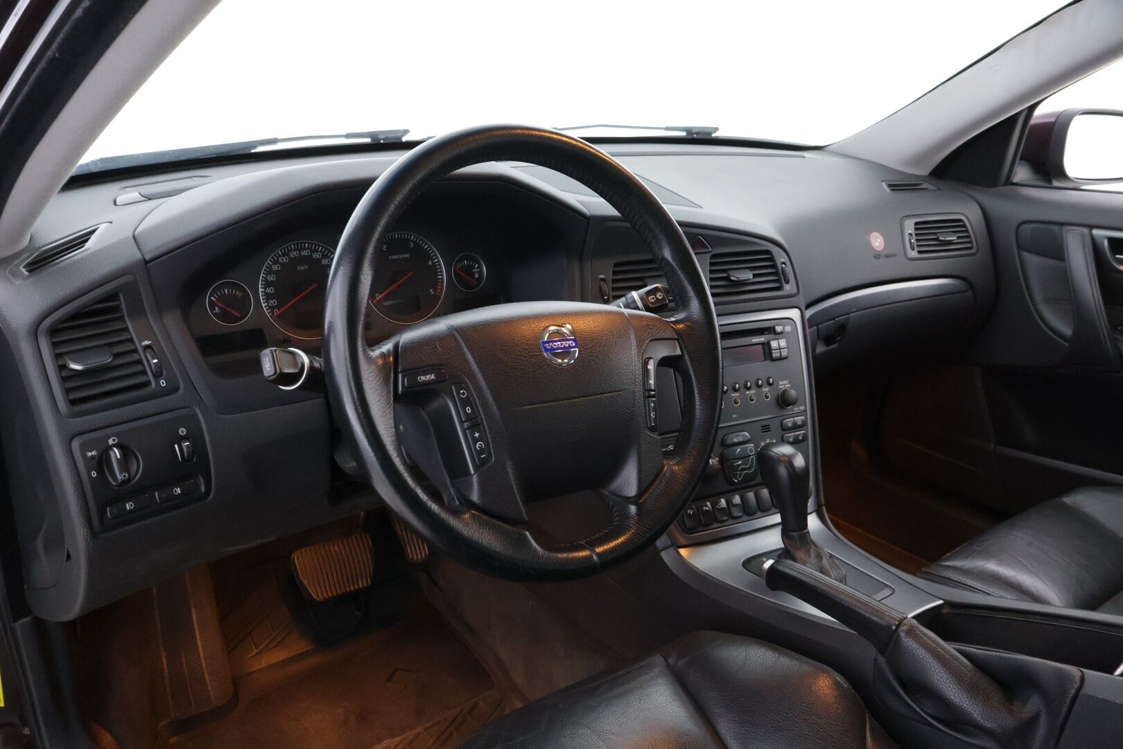 Volvo V70 2006 D5 AWD - YritysOutlet - Myydään vain yrityksille - – Tämä auto myydään YritysOutlet -valikoimasta vain yritykselle
