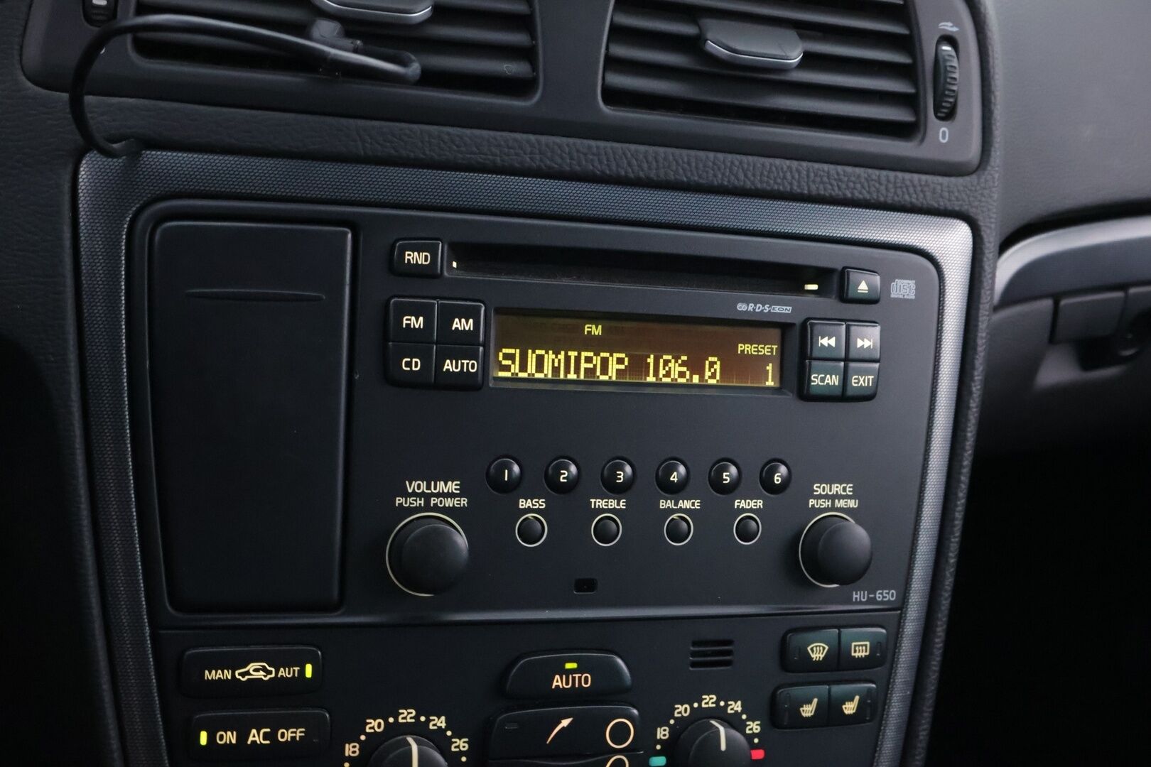 Volvo V70 2006 D5 AWD - YritysOutlet - Myydään vain yrityksille - – Tämä auto myydään YritysOutlet -valikoimasta vain yritykselle