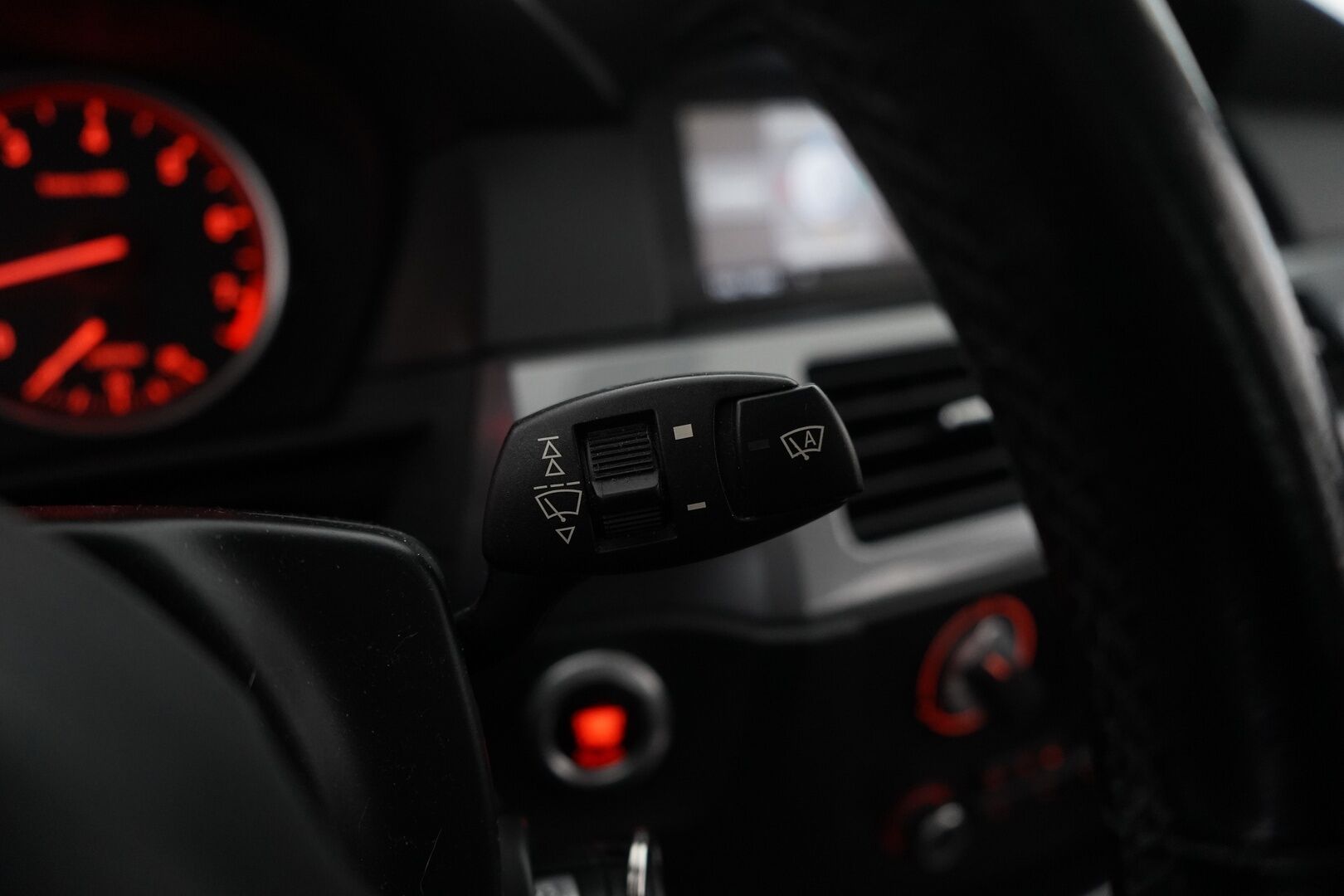 BMW 520 2009 E61 Touring - Myydään Huutokaupat.com - Leimaa 11/2026 / Kahdet hyvät renkaat vanteilla / Lohko + sisälämmitin / Lisävalo