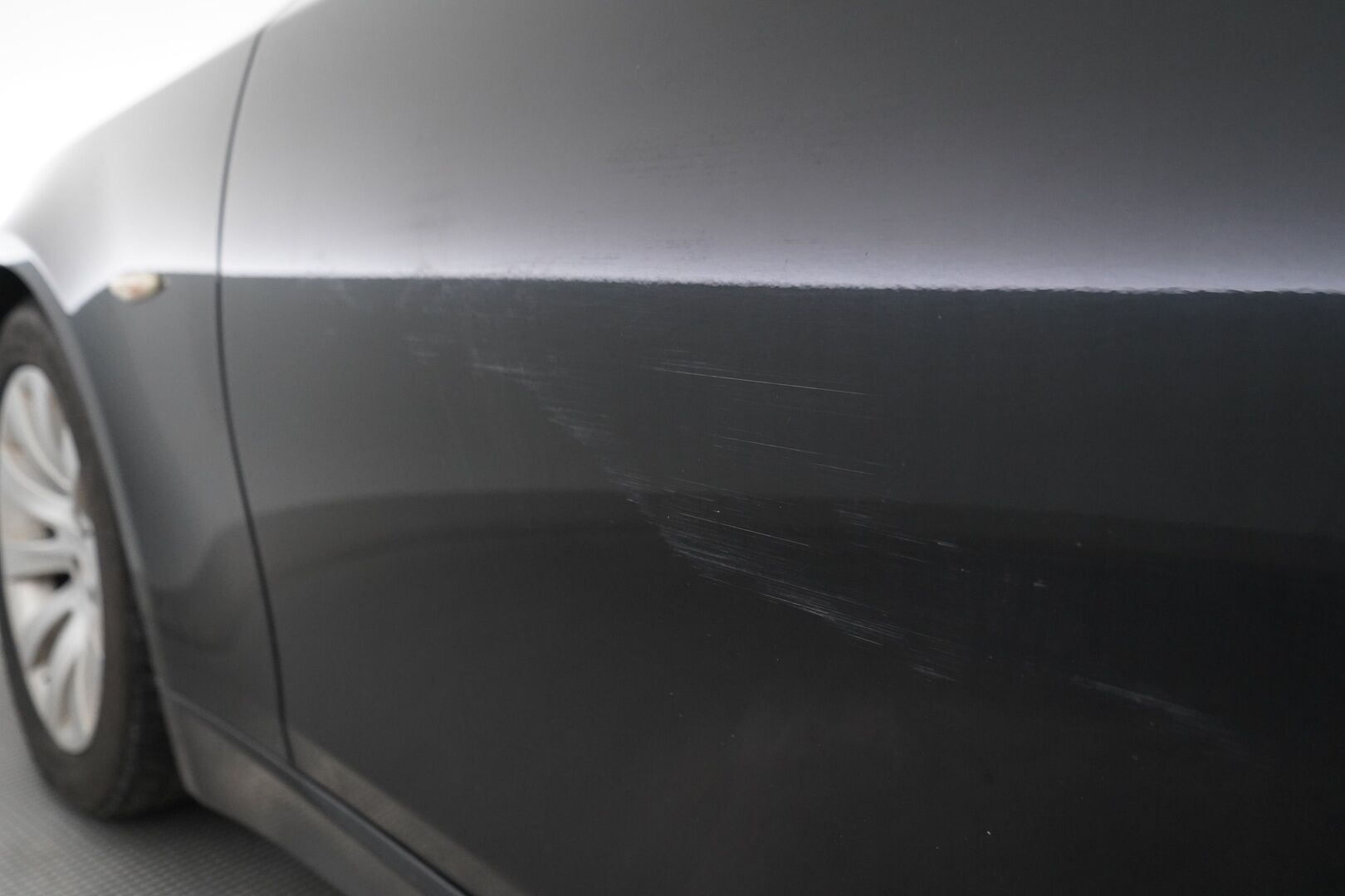 BMW 520 2009 E61 Touring - Myydään Huutokaupat.com - Leimaa 11/2026 / Kahdet hyvät renkaat vanteilla / Lohko + sisälämmitin / Lisävalo