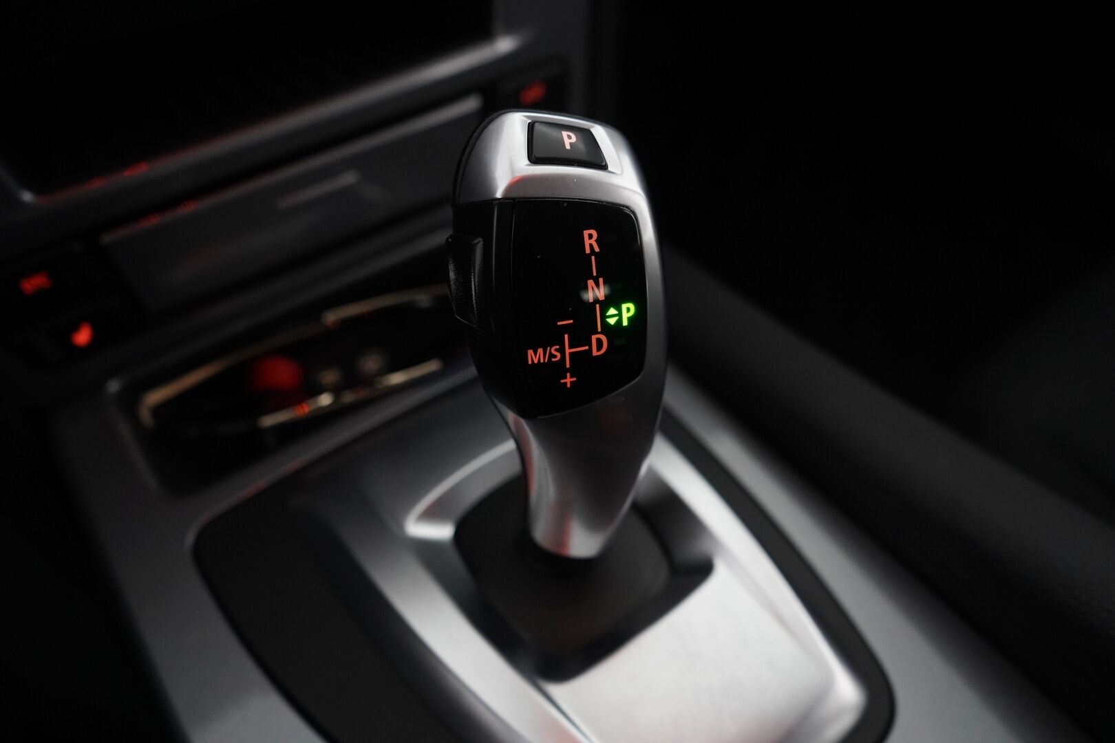 BMW 520 2009 E61 Touring - Myydään Huutokaupat.com - Leimaa 11/2026 / Kahdet hyvät renkaat vanteilla / Lohko + sisälämmitin / Lisävalo