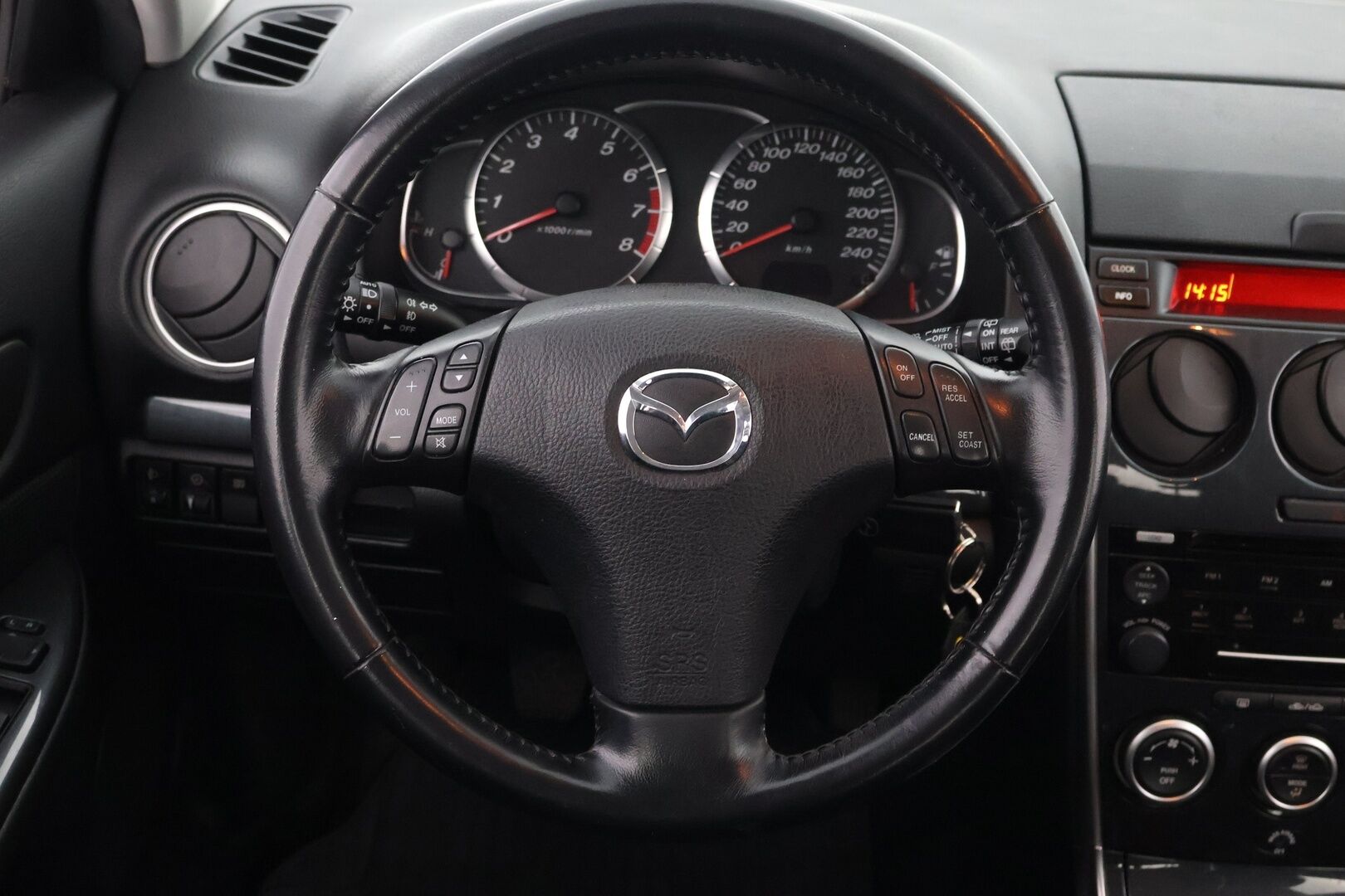 Mazda 6 2006 MYYDÄÄN HUUTOKAUPAT.COM!