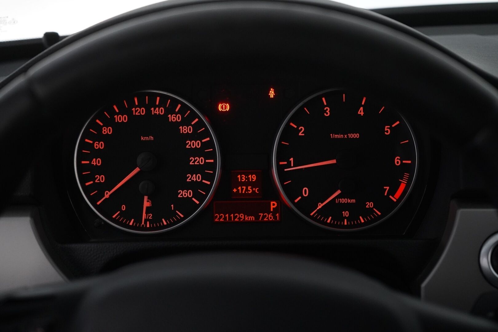 BMW 318 2006 YritysOutlet - Myydään vain yrityksille - Tämä auto myydään YritysOutlet -valikoimasta vain yritykselle