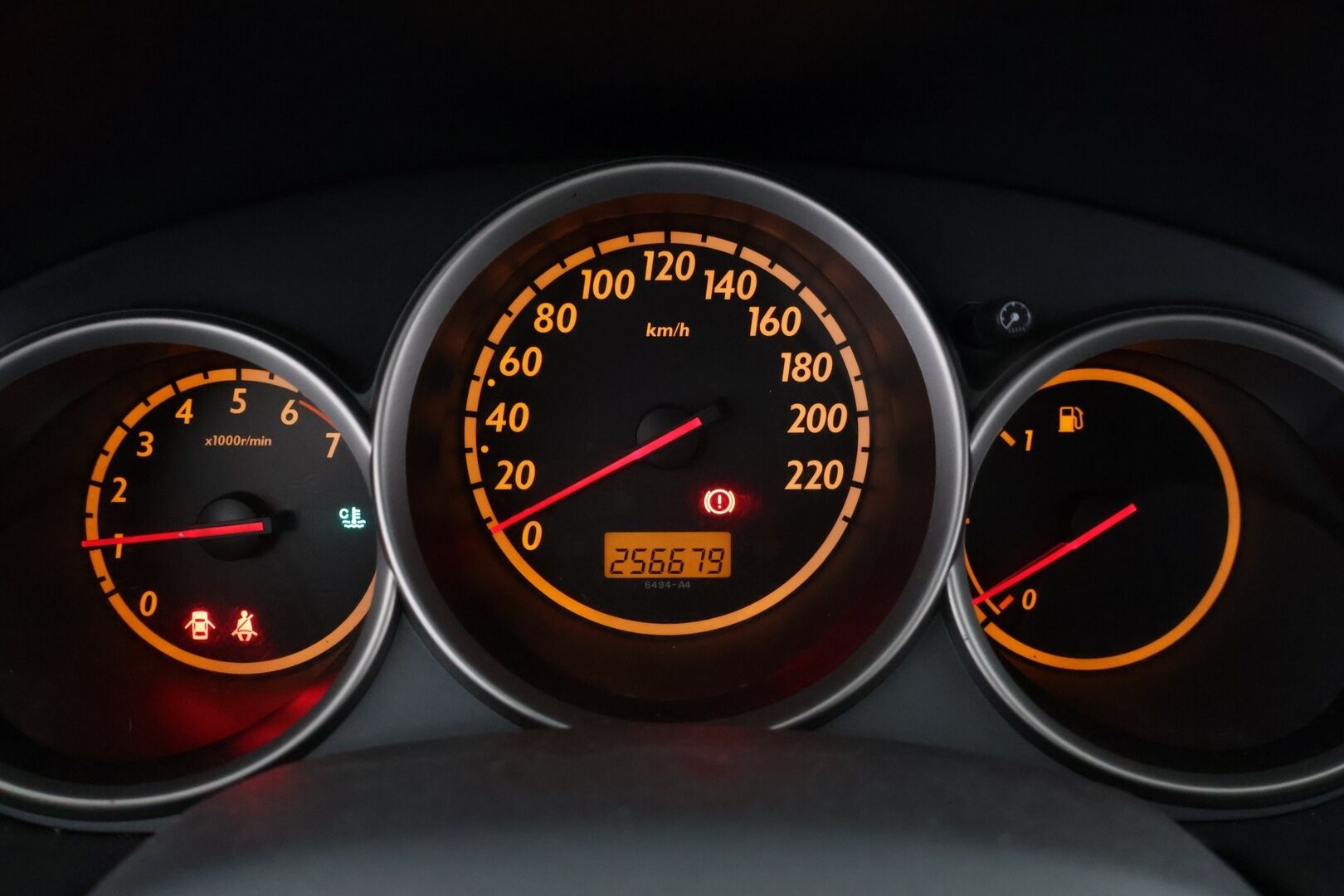 Honda Jazz 2004 1,4i LS * Tämä auto myydään YritysOutlet -valikoimasta vain yritykselle * - *Bluetooth / Jälkiasennettu 2-Din mankka / Suomiauto / Huoltokirja*