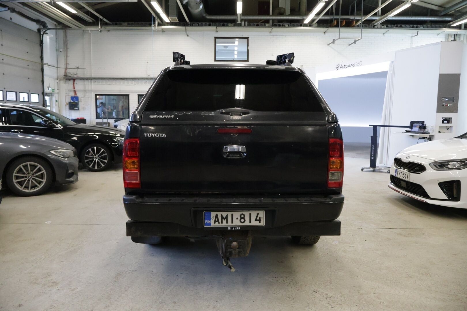 Toyota Hilux 2007 Double Cab 2,5 D-4D 120 4WD SR AC* Karjaraudat / Pakettiauto / Ilmastointi / Kahdet renkaat * - *  Vetokoukku / Penkinlämmittimet / LED-Lisävalot / Lavakate / Lohkolämmitin / Huoltokirja * 