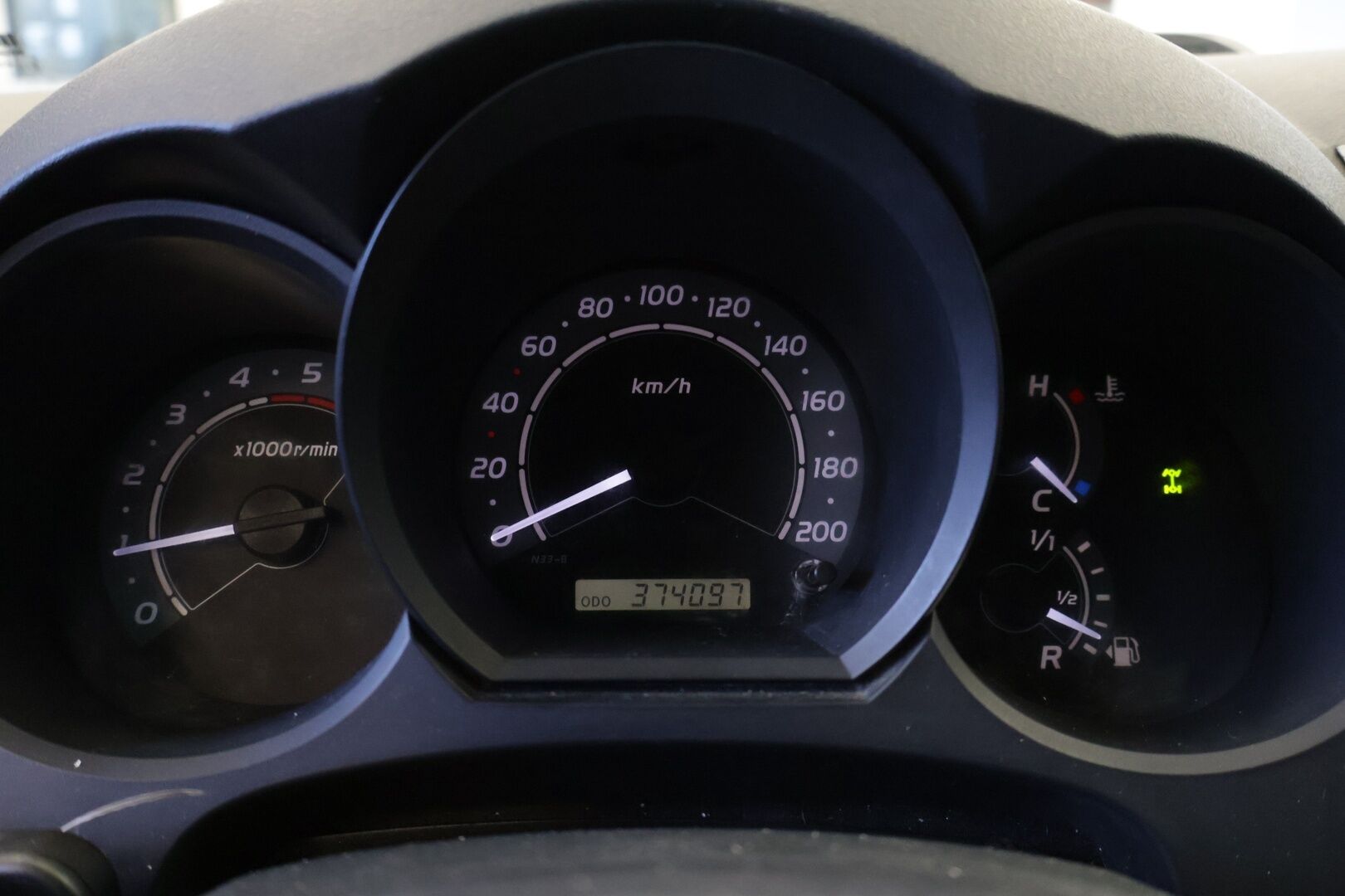 Toyota Hilux 2007 Double Cab 2,5 D-4D 120 4WD SR AC* Karjaraudat / Pakettiauto / Ilmastointi / Kahdet renkaat * - *  Vetokoukku / Penkinlämmittimet / LED-Lisävalot / Lavakate / Lohkolämmitin / Huoltokirja * 