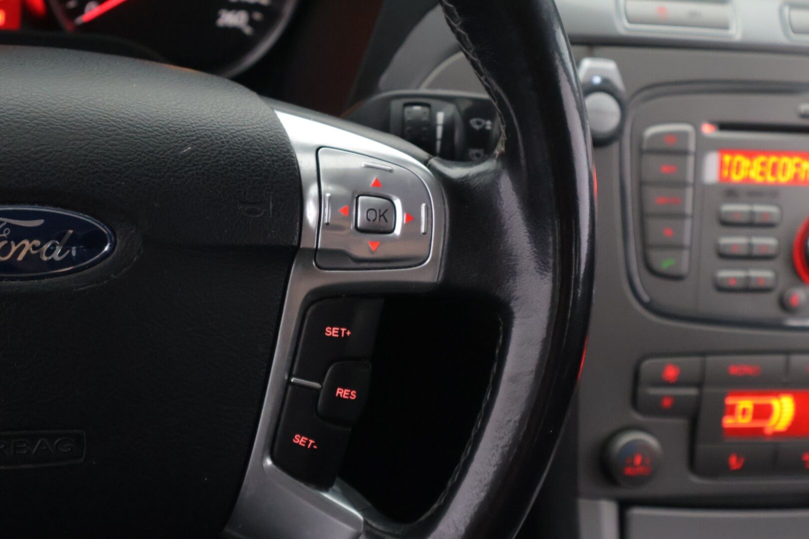 Ford S-Max 2008 2,0 TDCi 140hv Trend M6 5-ovinen *7-paikkanen / lohko / Koukku / Myydään huutokaupat.com*