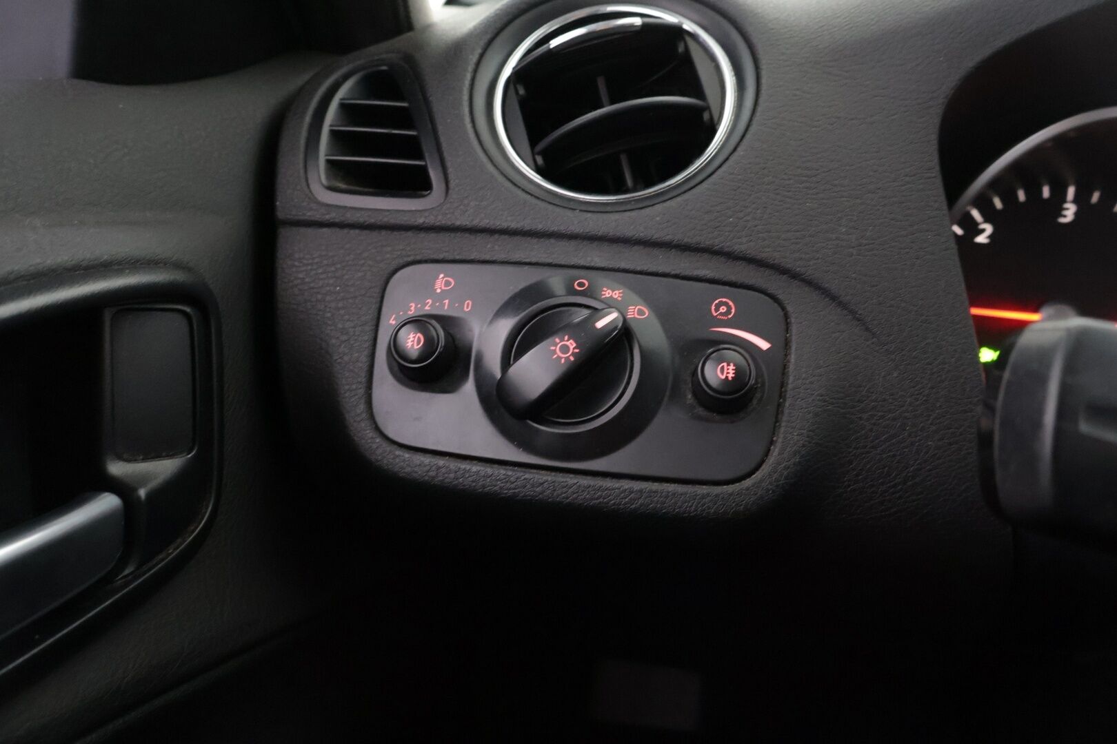 Ford S-Max 2008 2,0 TDCi 140hv Trend M6 5-ovinen *7-paikkanen / lohko / Koukku / Myydään huutokaupat.com*