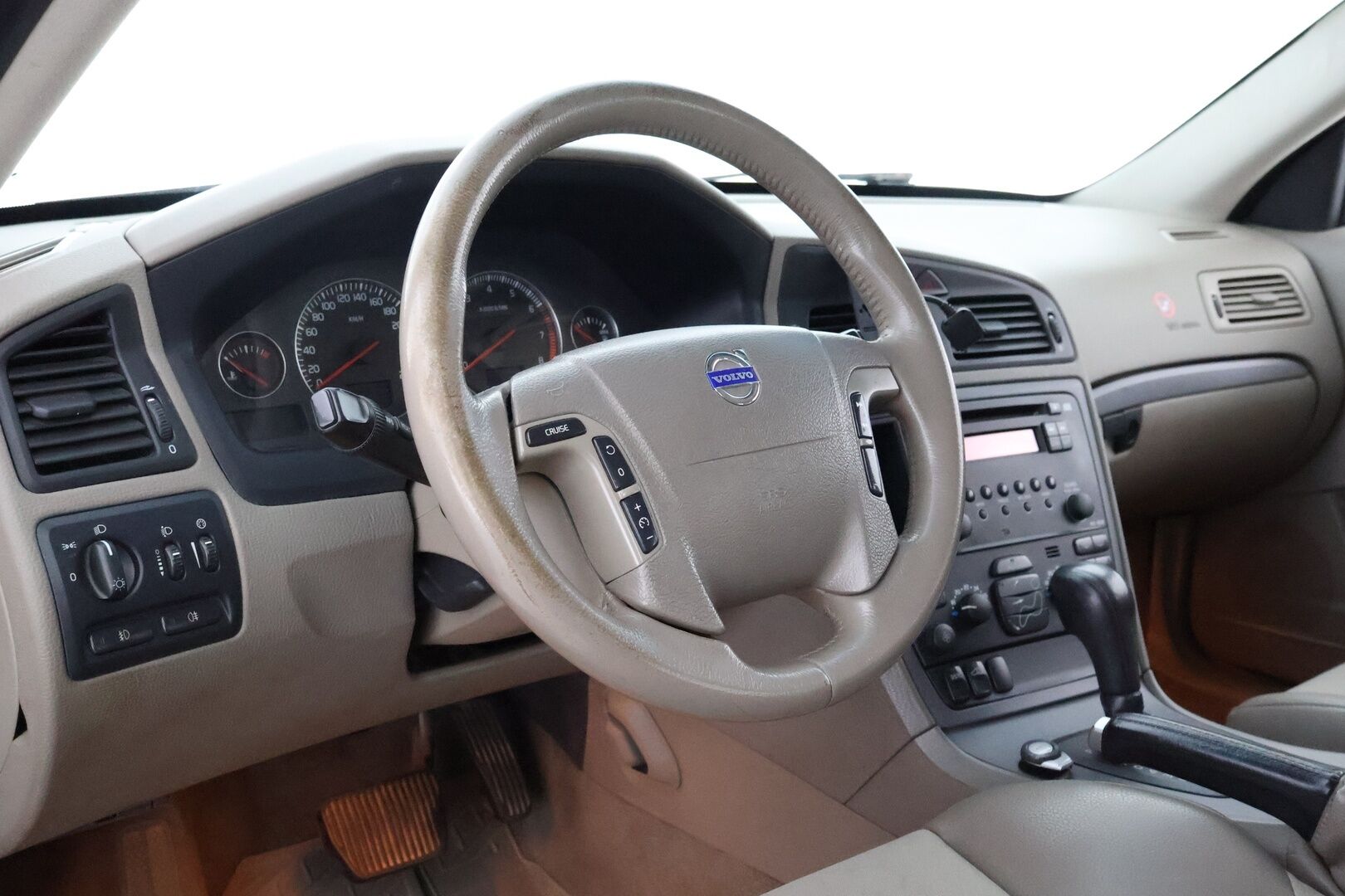 Volvo V70 2005 2,4 170 hv kinetic aut *MYYDÄÄN HUUTOKAUPAT.COM