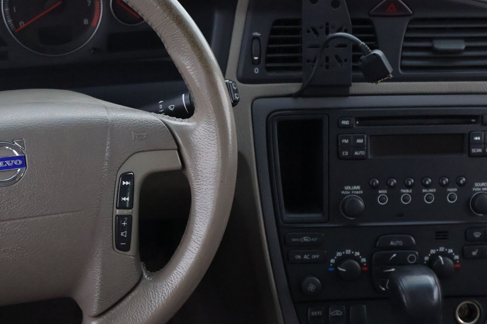 Volvo V70 2005 2,4 170 hv kinetic aut *MYYDÄÄN HUUTOKAUPAT.COM
