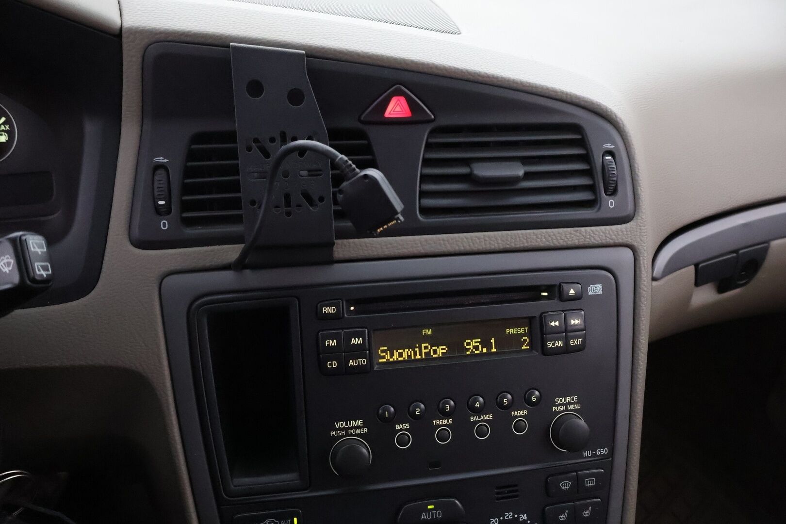 Volvo V70 2005 2,4 170 hv kinetic aut *MYYDÄÄN HUUTOKAUPAT.COM