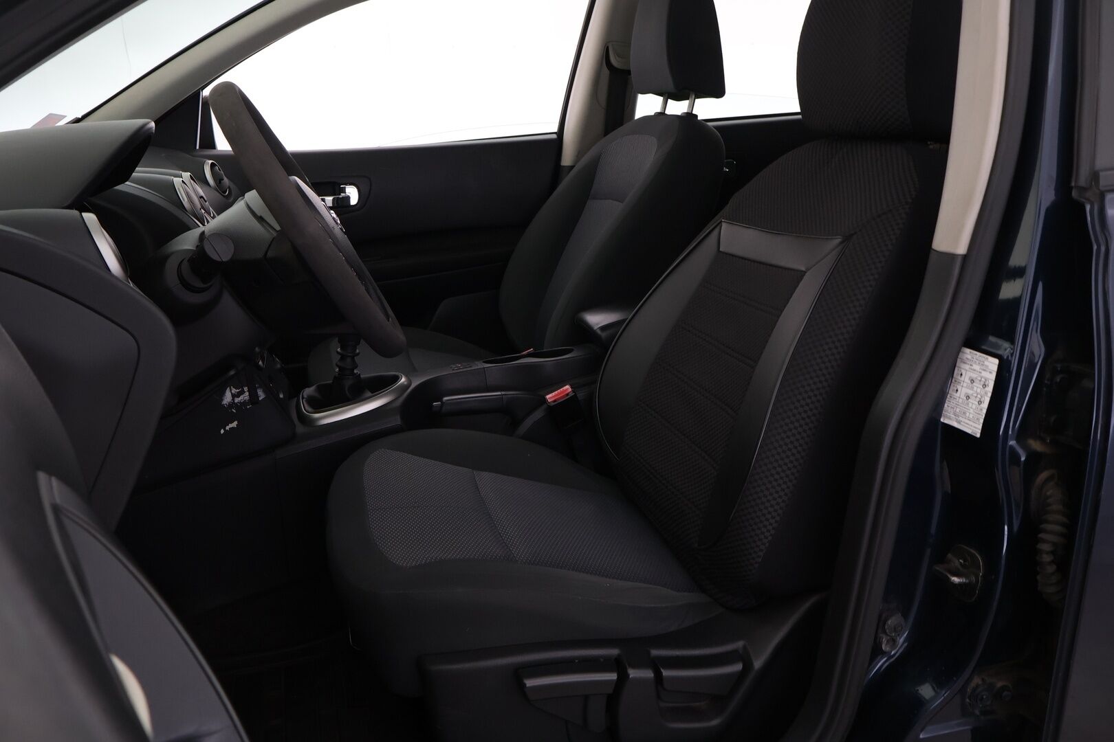 Nissan Qashqai 2009 1,5 dCi Visia 6MT 4x2 *Myydään huutokaupat.com / Koukku / Juuri katsastettu!*