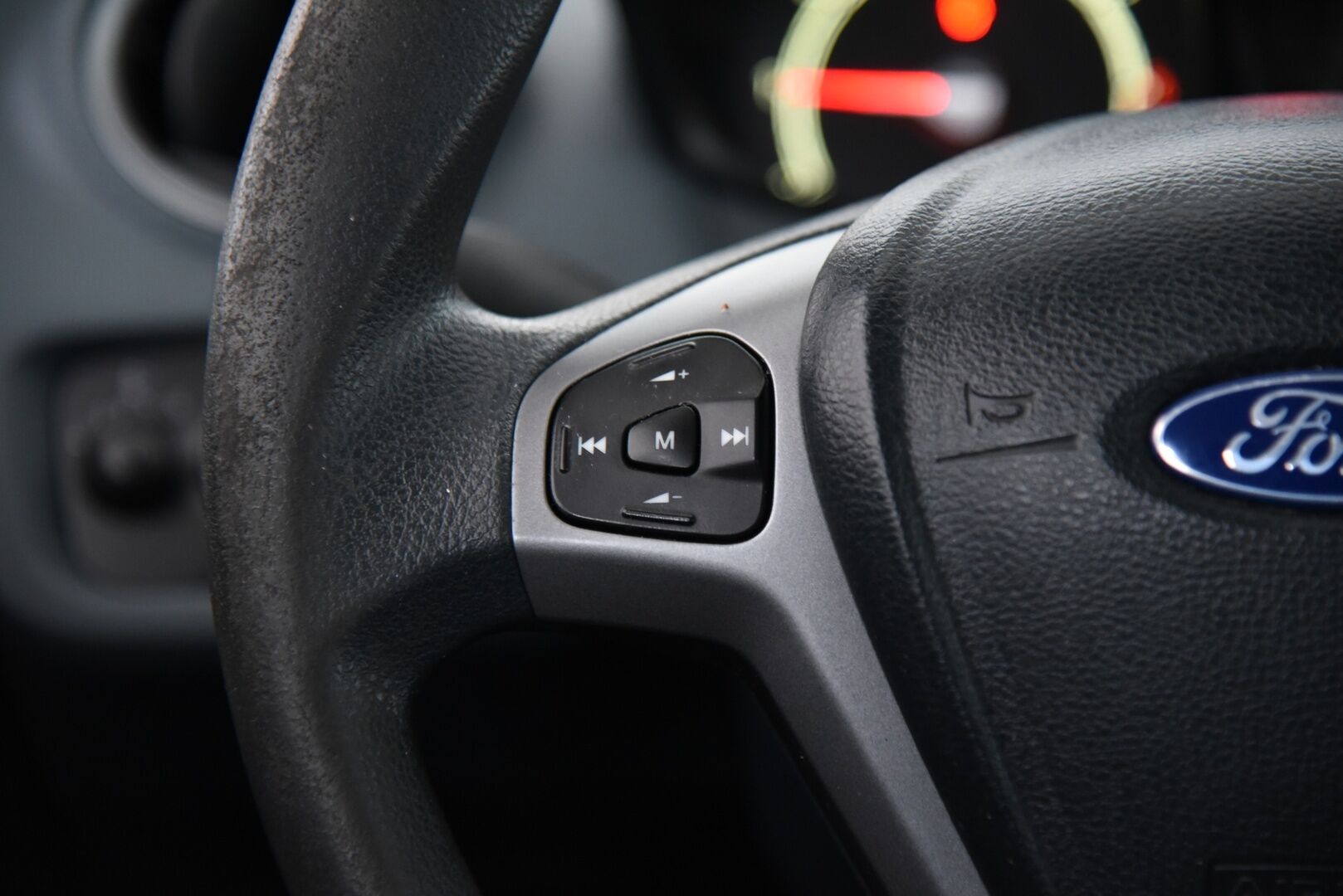 Ford Fiesta 2010 1,25 60 hv Trend M5 5-ovinen / YritysOutlet - Myydään vain yrityksille - Suomi auto / Hyvät huollot / Katsastettu 21.10.2025