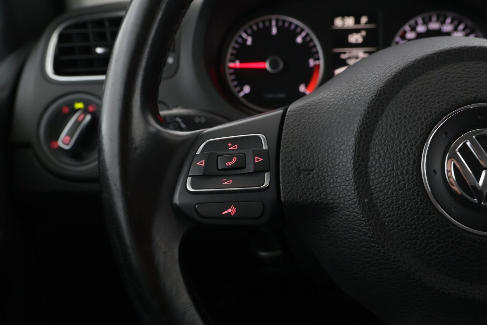 Volkswagen Polo 2010 Comfortline 1,6 TDI 66 kW (90 hv) DSG-automaatti 4-ovinen - YritysOutlet - Myydään vain yrityksille