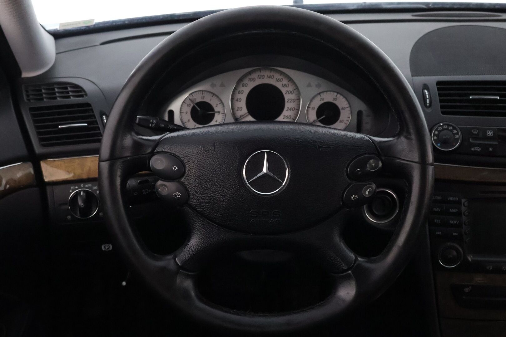 Mercedes-Benz E 2007 E 320 CDI Farmari (AC) 5ov 2987cm3 A *MYYDÄÄN HUUTOKAUPAT.COM*