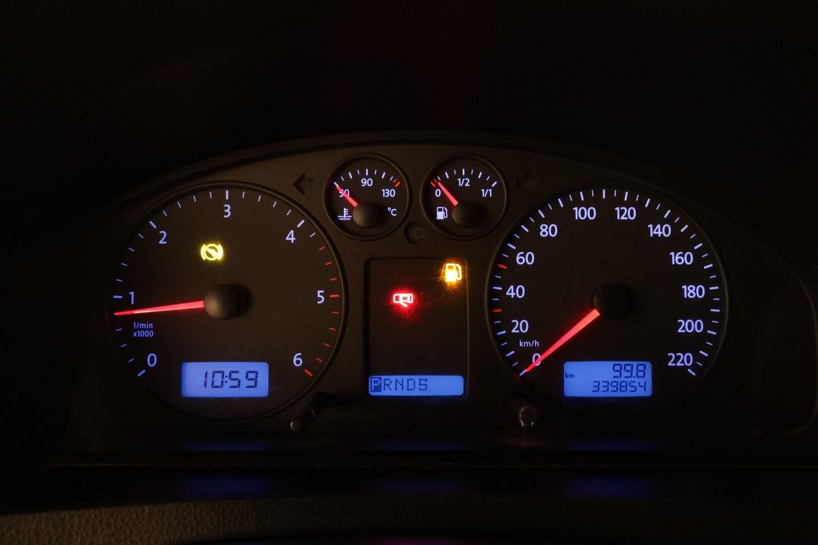 Volkswagen Transporter 2007 Kombi pa pitkä 2,5 TDI 96 kW aut, K+1 / Kohde myydään Huutokaupat.comissa! - | 2x Renkaat! | Läpijuostava! | Lohko! | Leimaa! |