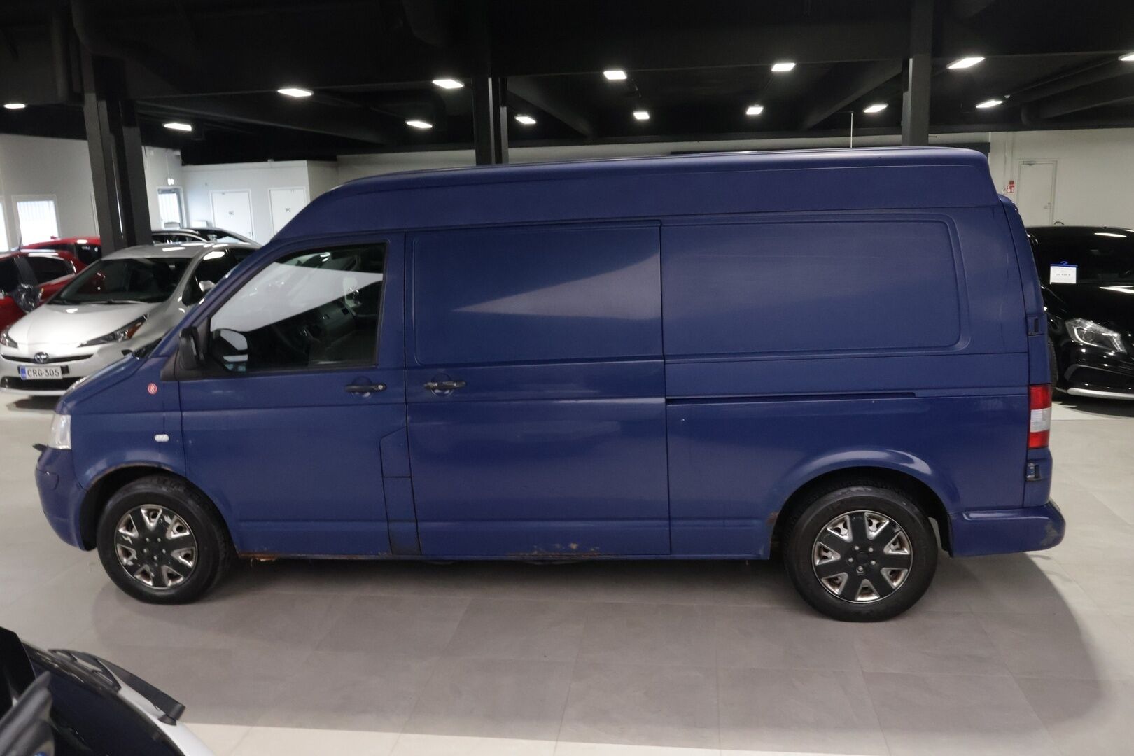 Volkswagen Transporter 2007 Kombi pa pitkä 2,5 TDI 96 kW aut, K+1 / Kohde myydään Huutokaupat.comissa! - | 2x Renkaat! | Läpijuostava! | Lohko! | Leimaa! |