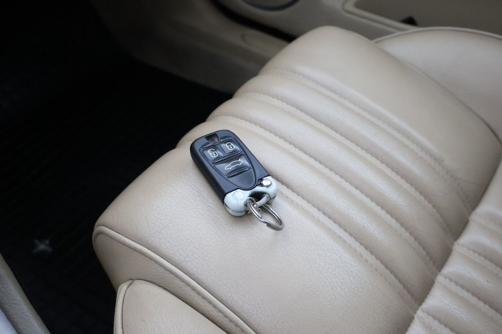 Alfa Romeo 159 2007 Sportwagon 2.4JTD Aut. - -YritysOutlet - Myydään vain yrityksille
