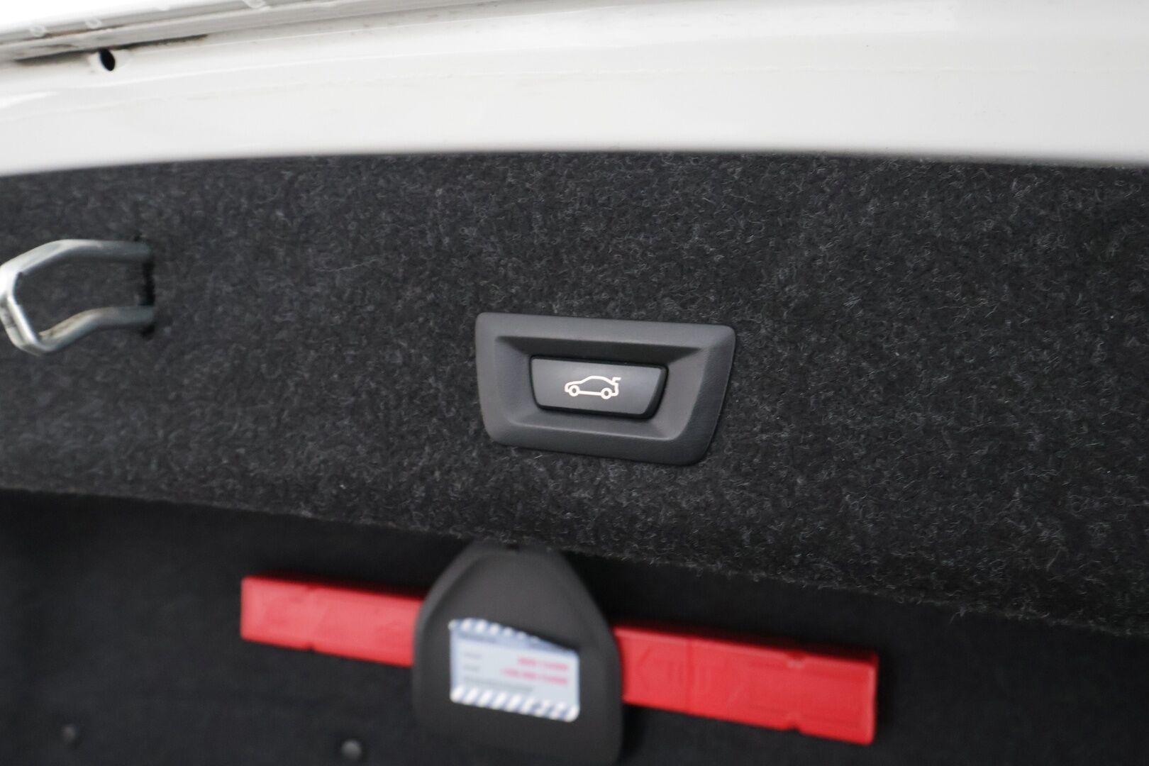 BMW 330 2021 G20 Sedan 330e A Charged Edition M Sport * Hifi / Koukku / Vakkari / P.tutkat / Sporttipenkit / Adaptiivinen alusta * - 1.Om Suomi-auto / Kahdet renkaat aluvanteilla / Hyvät varusteet