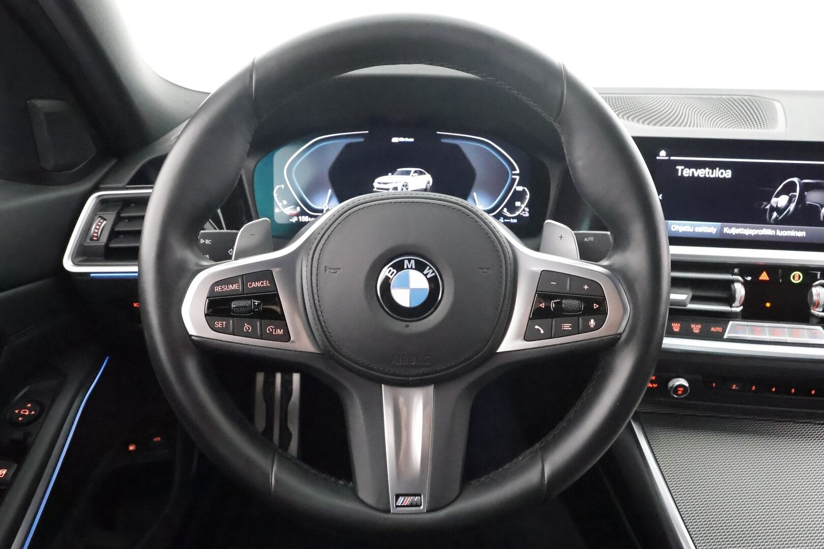 BMW 330 2021 G20 Sedan 330e A Charged Edition M Sport * Hifi / Koukku / Vakkari / P.tutkat / Sporttipenkit / Adaptiivinen alusta * - 1.Om Suomi-auto / Kahdet renkaat aluvanteilla / Hyvät varusteet